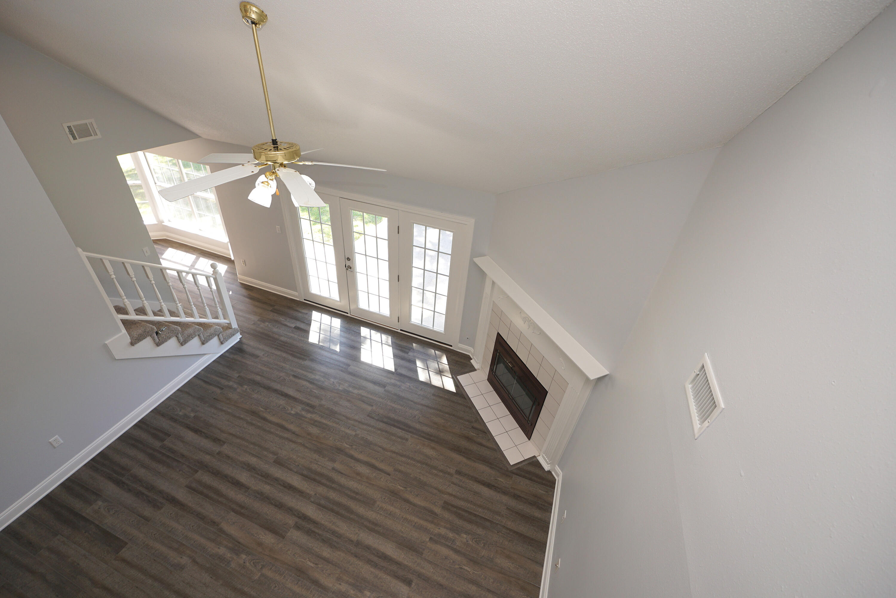 PARKWOOD ESTATES PH 5 - Residential Lease