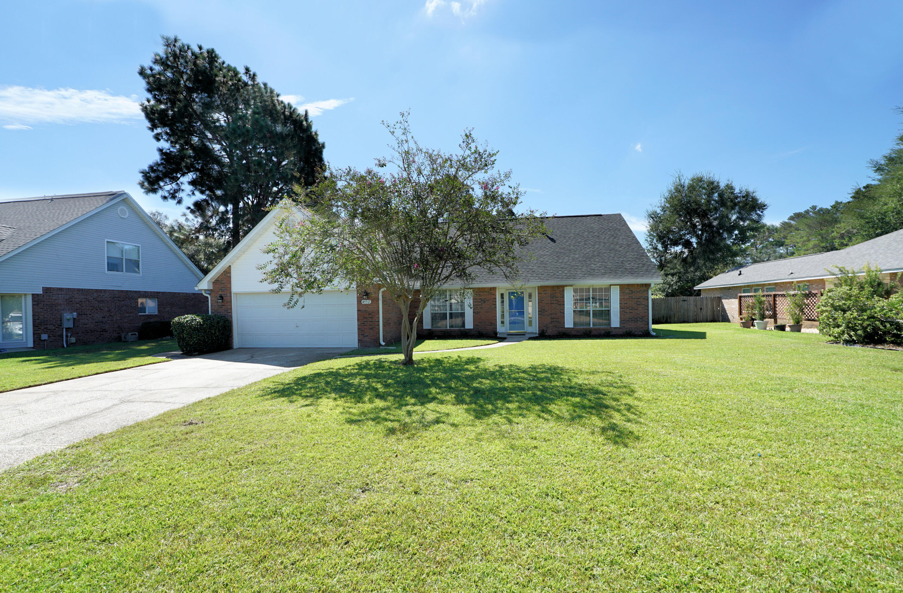 PARKWOOD ESTATES PH 5 - Residential Lease