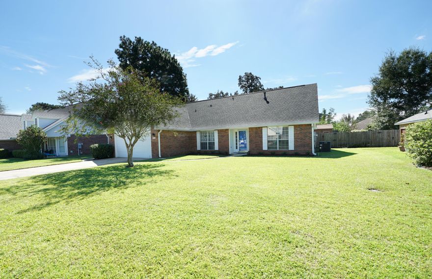 Welcome to this beautiful 5-bedroom, 3-bathroom home located in the highly sought-after gated community of Parkwood Estates in Bluewater Bay. Featuring a large living room, formal dining area, two-car garage, and a fenced backyard with a workshop, this home offers space and versatility for the whole family.The updated kitchen includes custom cabinets, granite countertops, stainless steel appliances, a gas range, and a center island--perfect for both cooking and entertaining. The primary suite and two bedrooms are conveniently located on the main level, while the upstairs features two additional bedrooms, a full bathroom and a loft area.Parkwood Estates is ideally situated within walking distance of Bluewater Elementary and just minutes from shops, restaurants, coffee spots, gyms (click and more. With easy access to Eglin AFB and the white-sand beaches of Destin, this home offers a perfect blend of comfort, convenience, and location.
Pets may be allowed, subject to owner approval and a non-refundable pet fee. NO smoking
