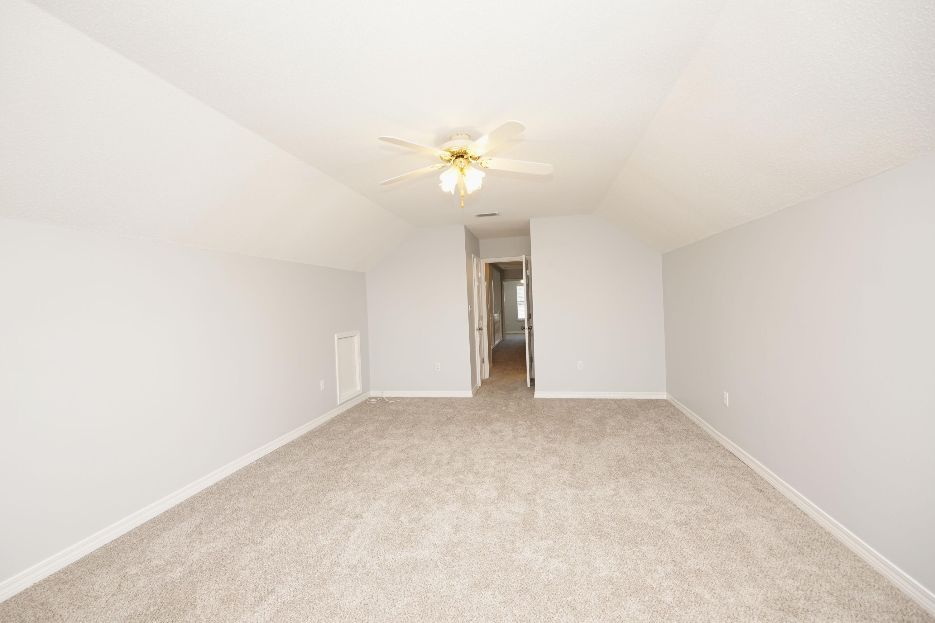 PARKWOOD ESTATES PH 5 - Residential Lease