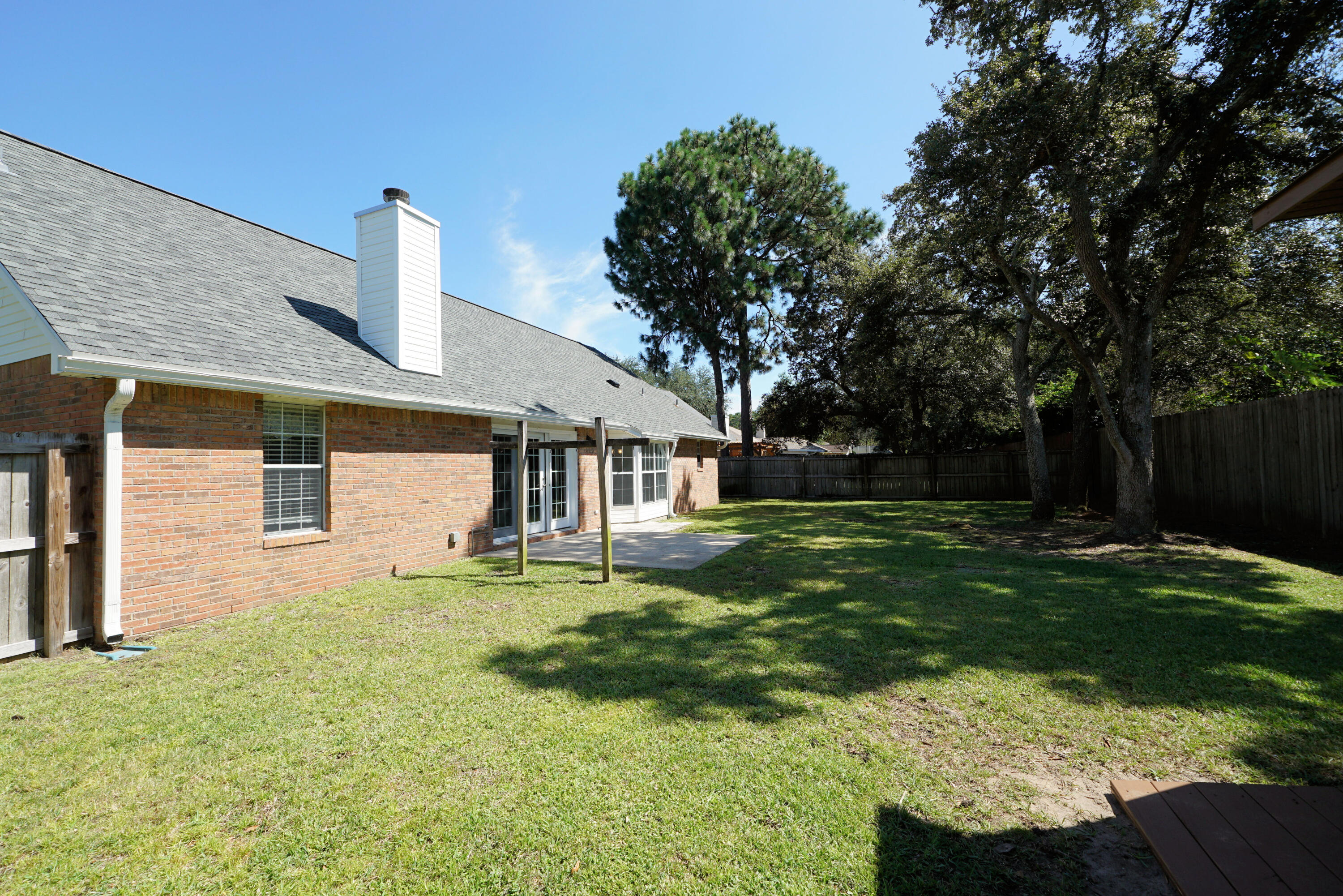 PARKWOOD ESTATES PH 5 - Residential Lease