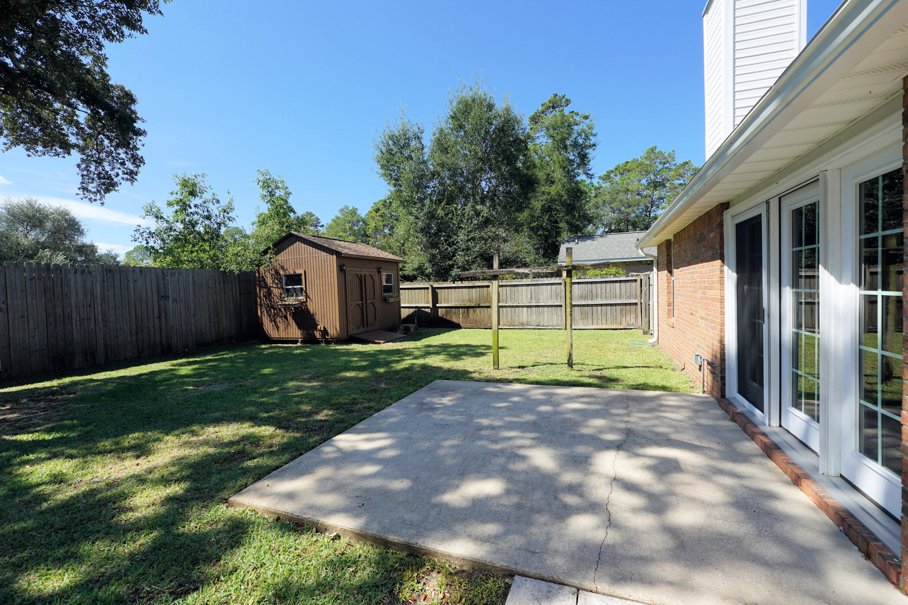 PARKWOOD ESTATES PH 5 - Residential Lease