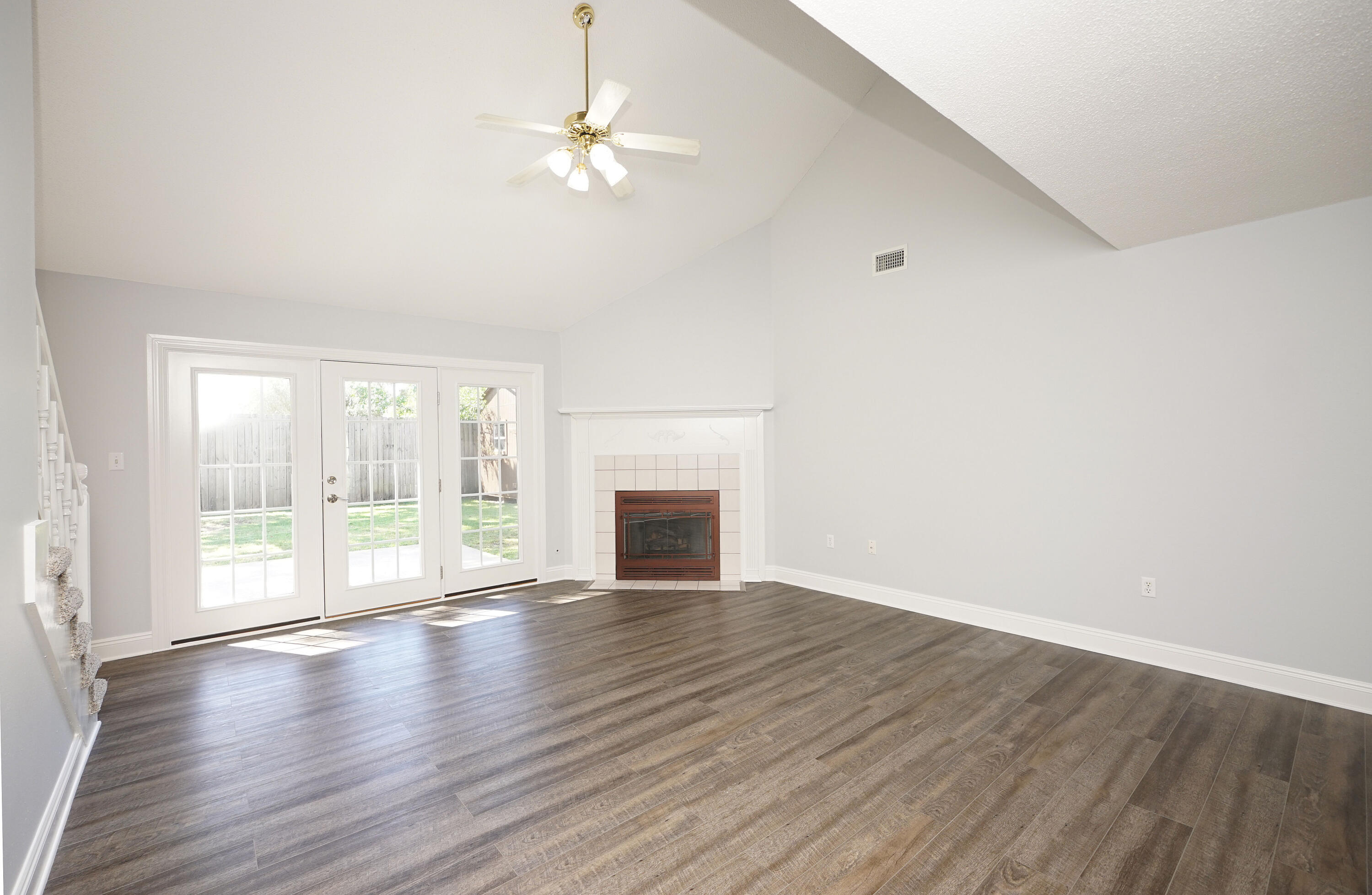 PARKWOOD ESTATES PH 5 - Residential Lease