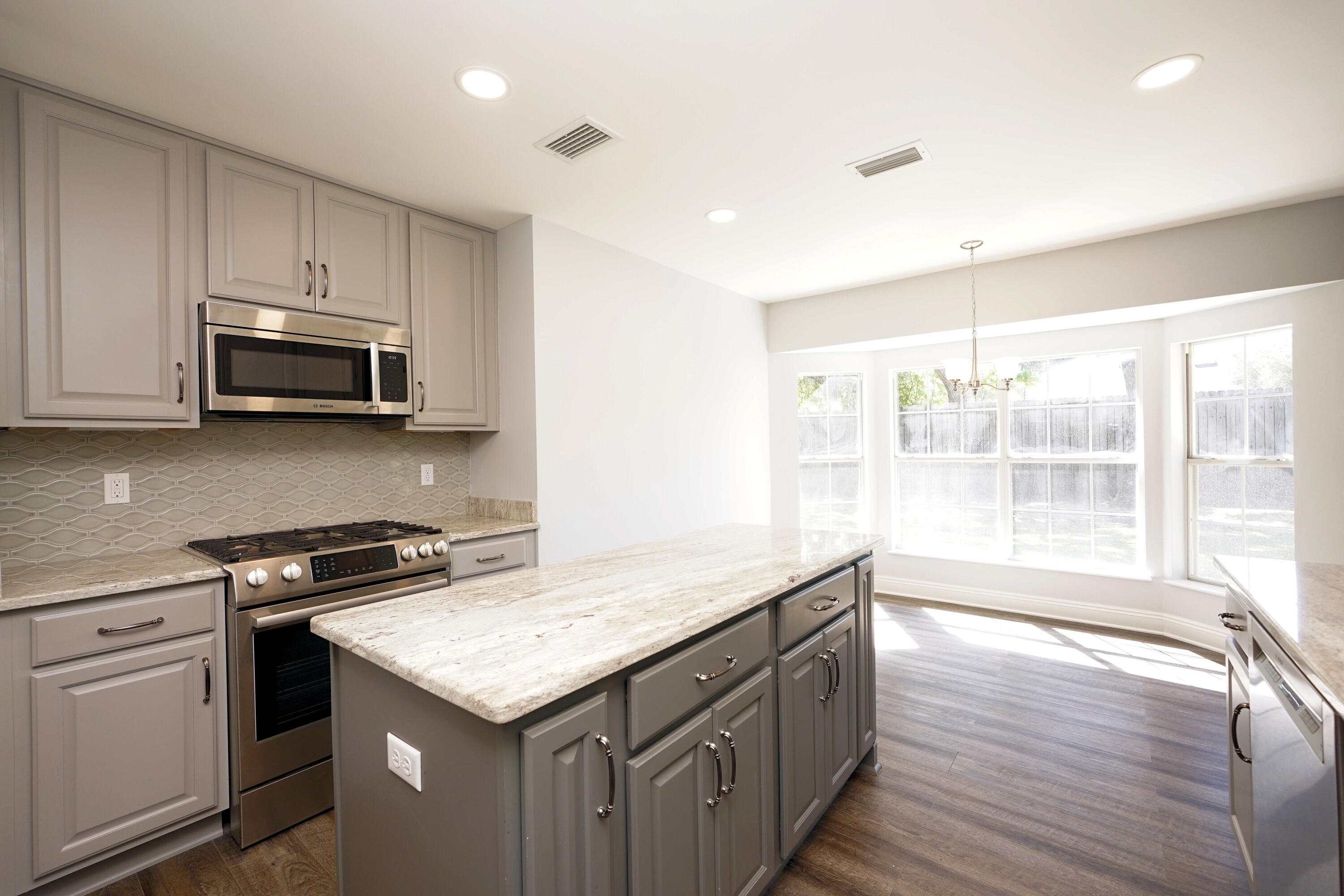PARKWOOD ESTATES PH 5 - Residential Lease
