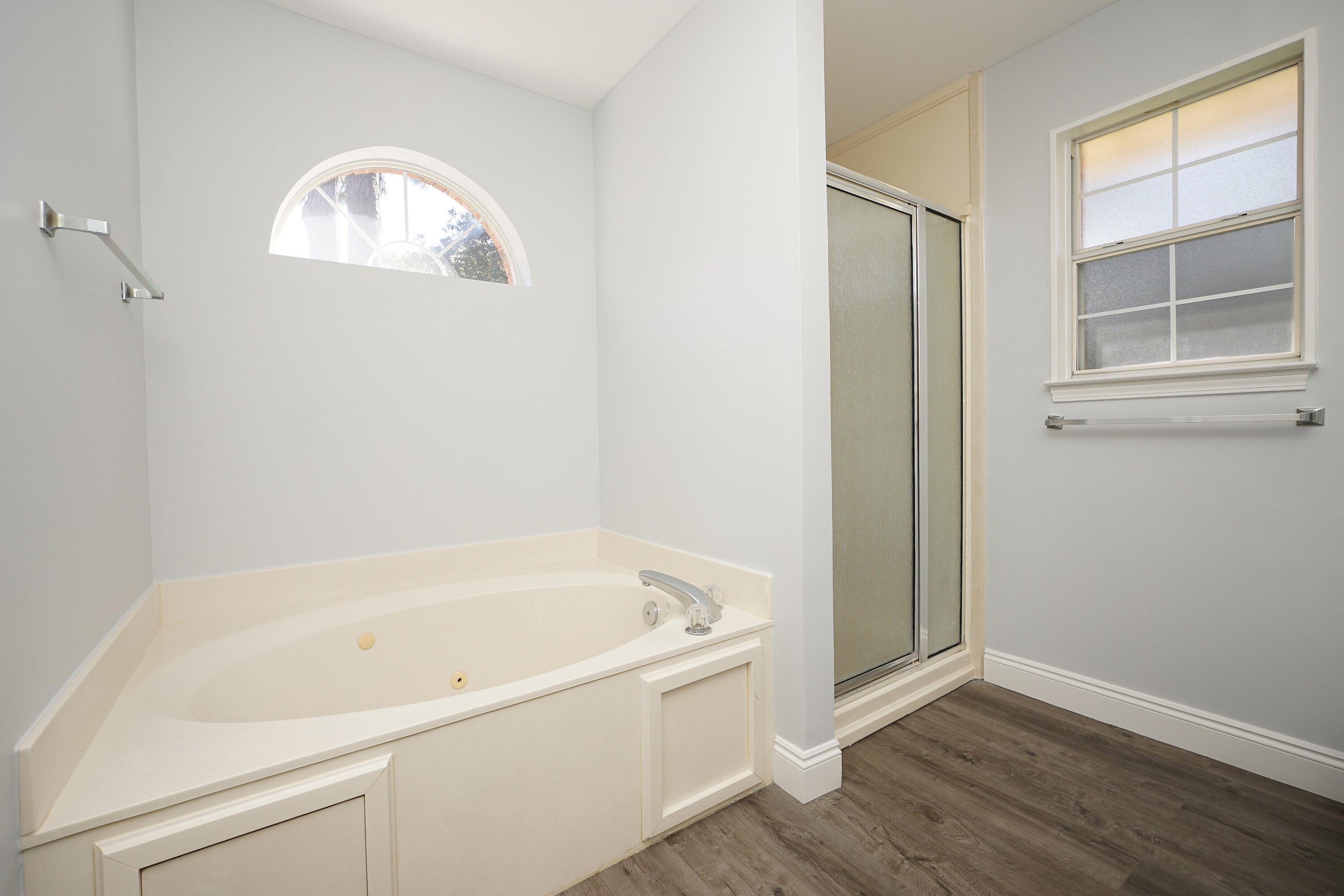 PARKWOOD ESTATES PH 5 - Residential Lease
