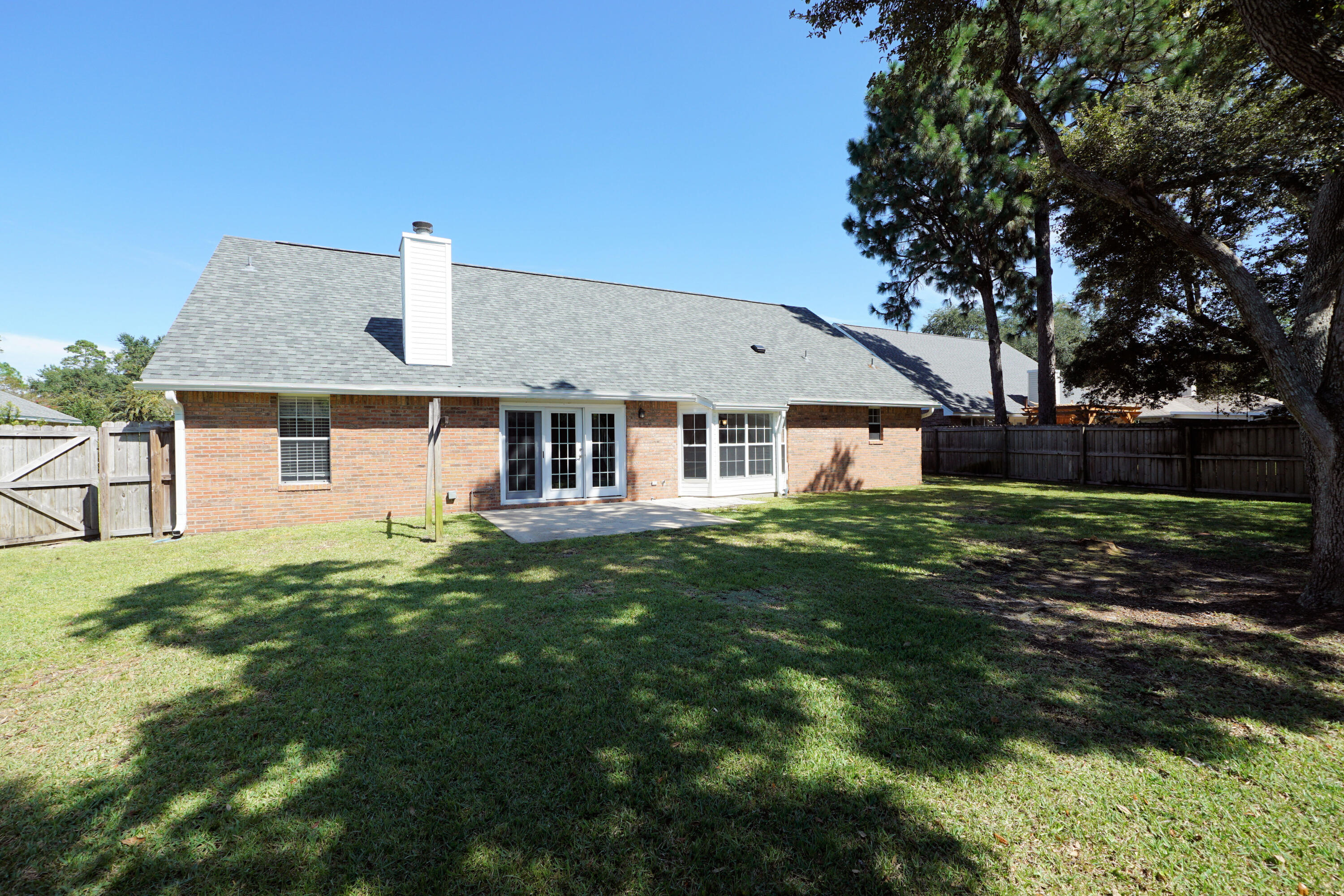 PARKWOOD ESTATES PH 5 - Residential Lease