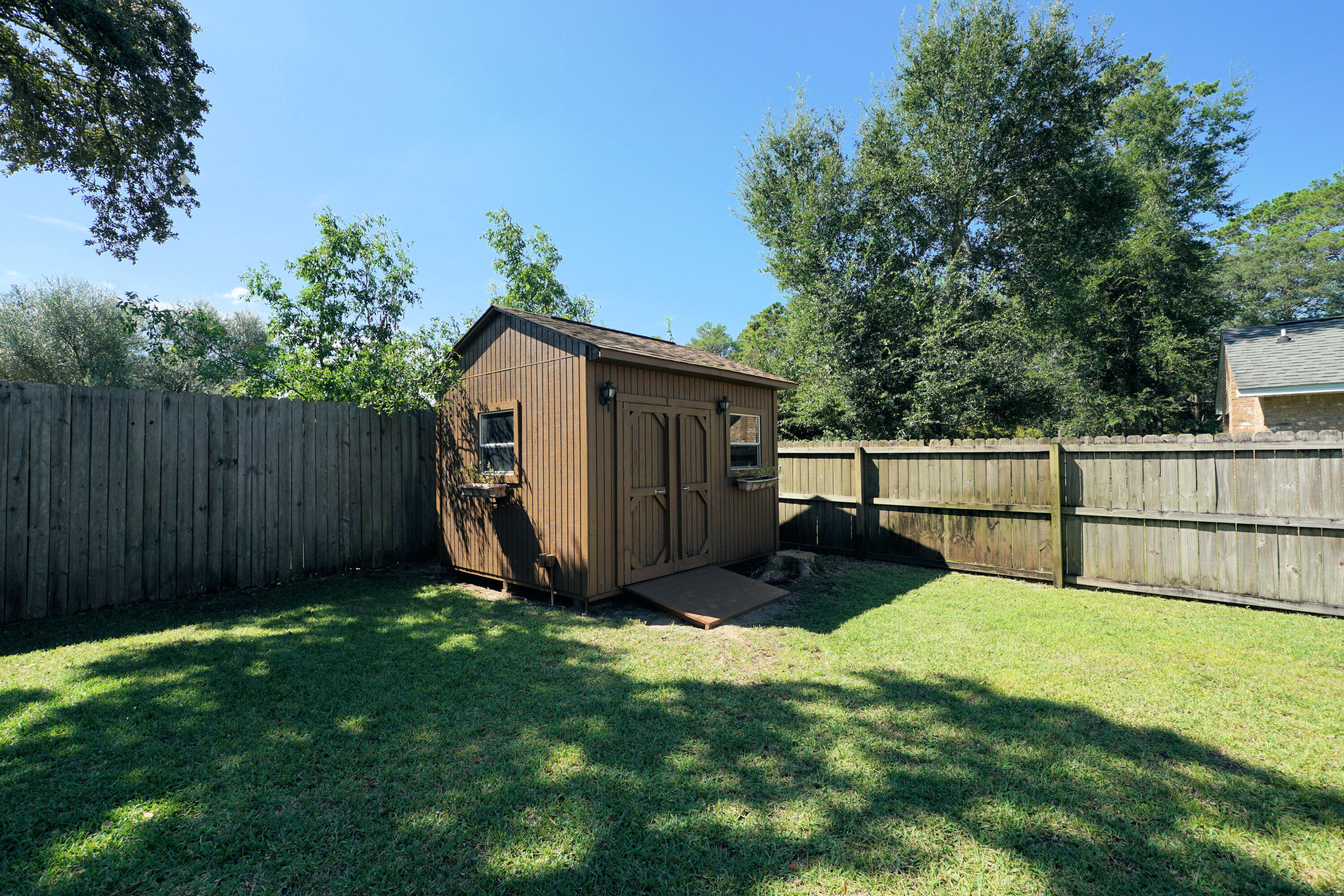 PARKWOOD ESTATES PH 5 - Residential Lease