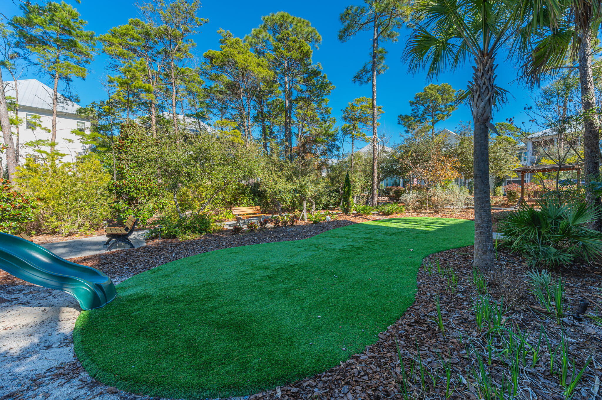 LAKESIDE AT BLUE MOUNTAIN BEACH - Residential