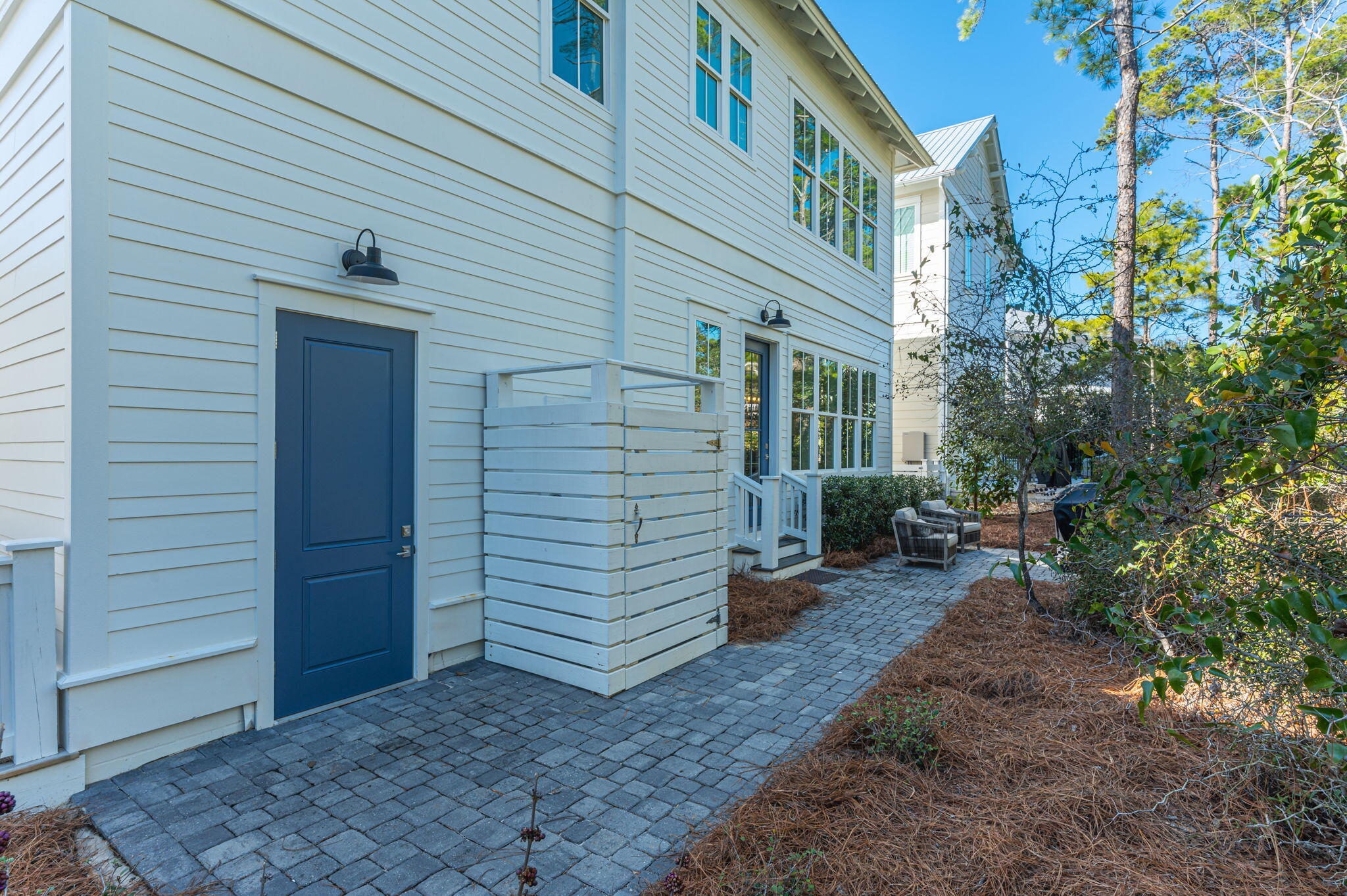 LAKESIDE AT BLUE MOUNTAIN BEACH - Residential