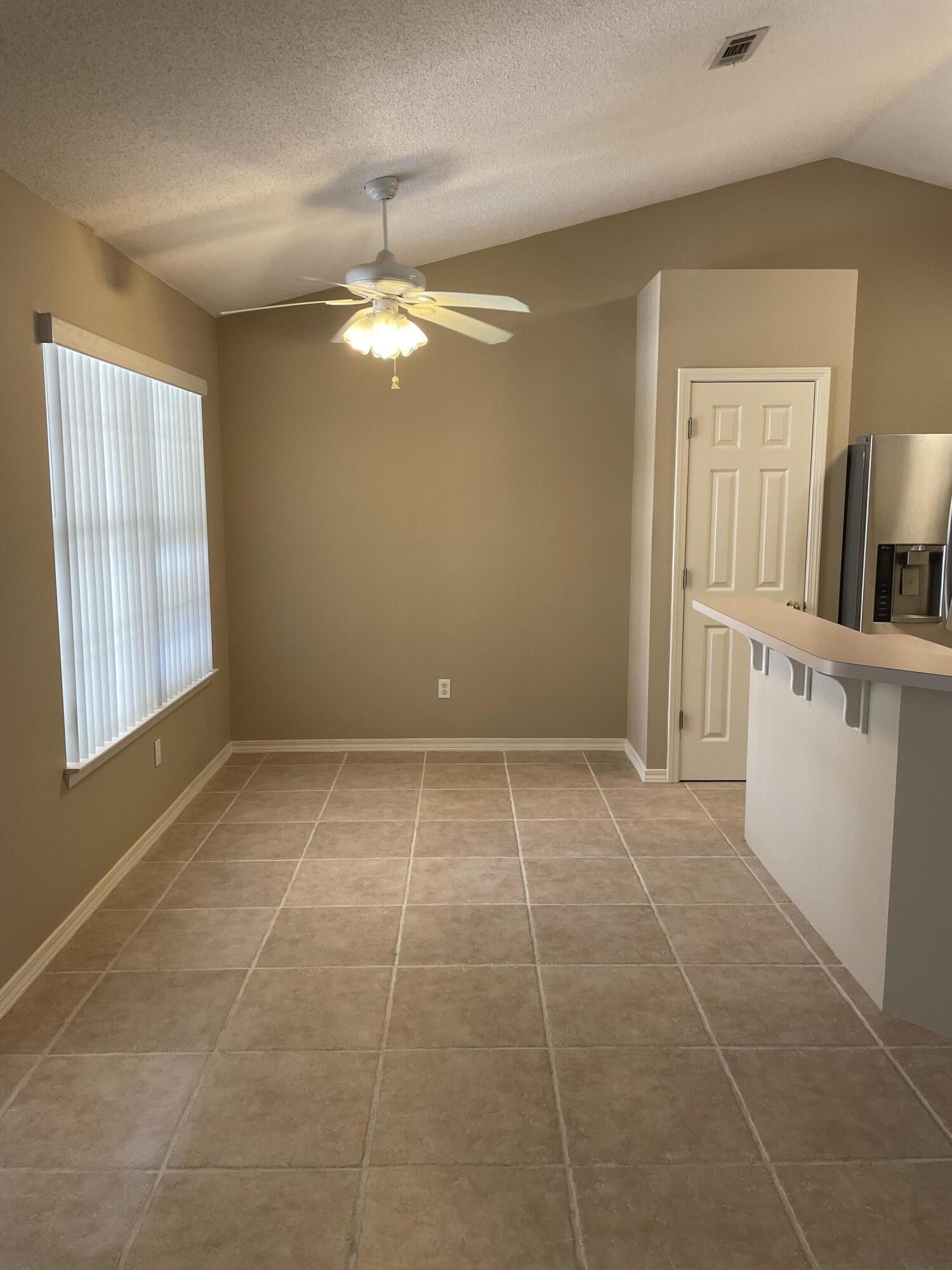 ANTIOCH ESTATES S/D LOT 51 BLK A - Residential Lease