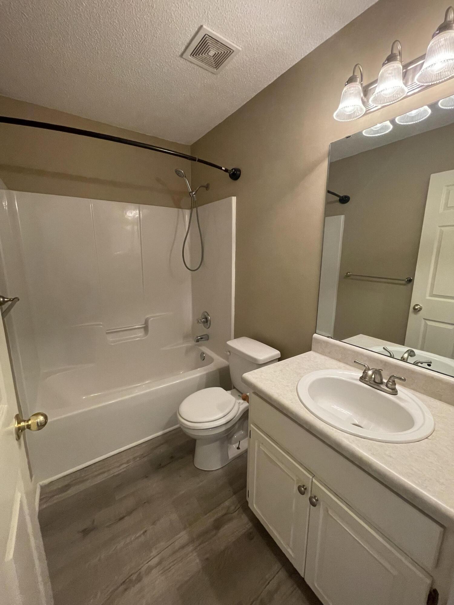 ANTIOCH ESTATES S/D LOT 51 BLK A - Residential Lease