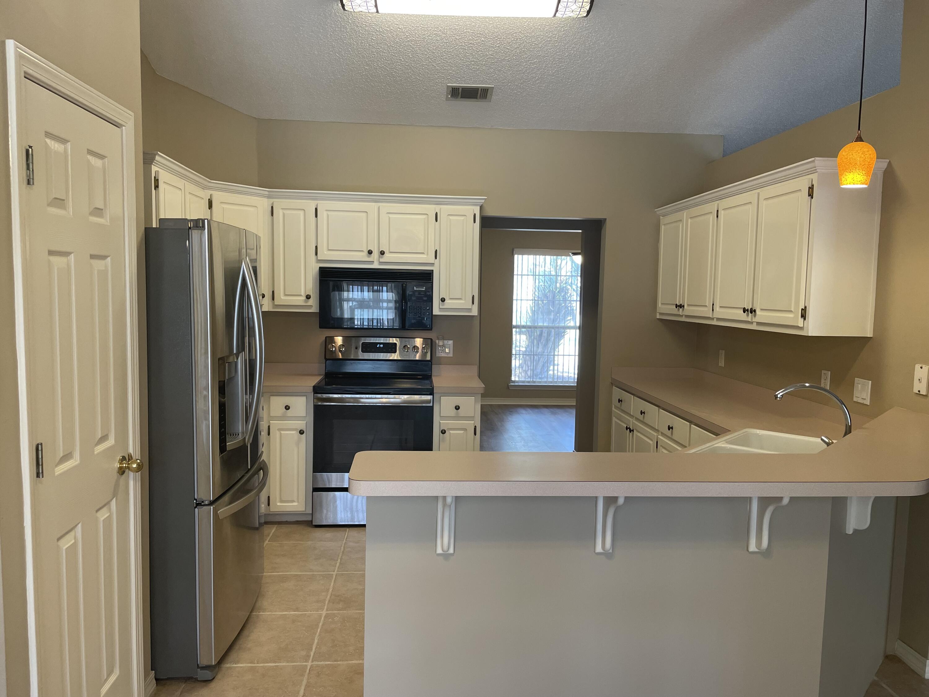 ANTIOCH ESTATES S/D LOT 51 BLK A - Residential Lease