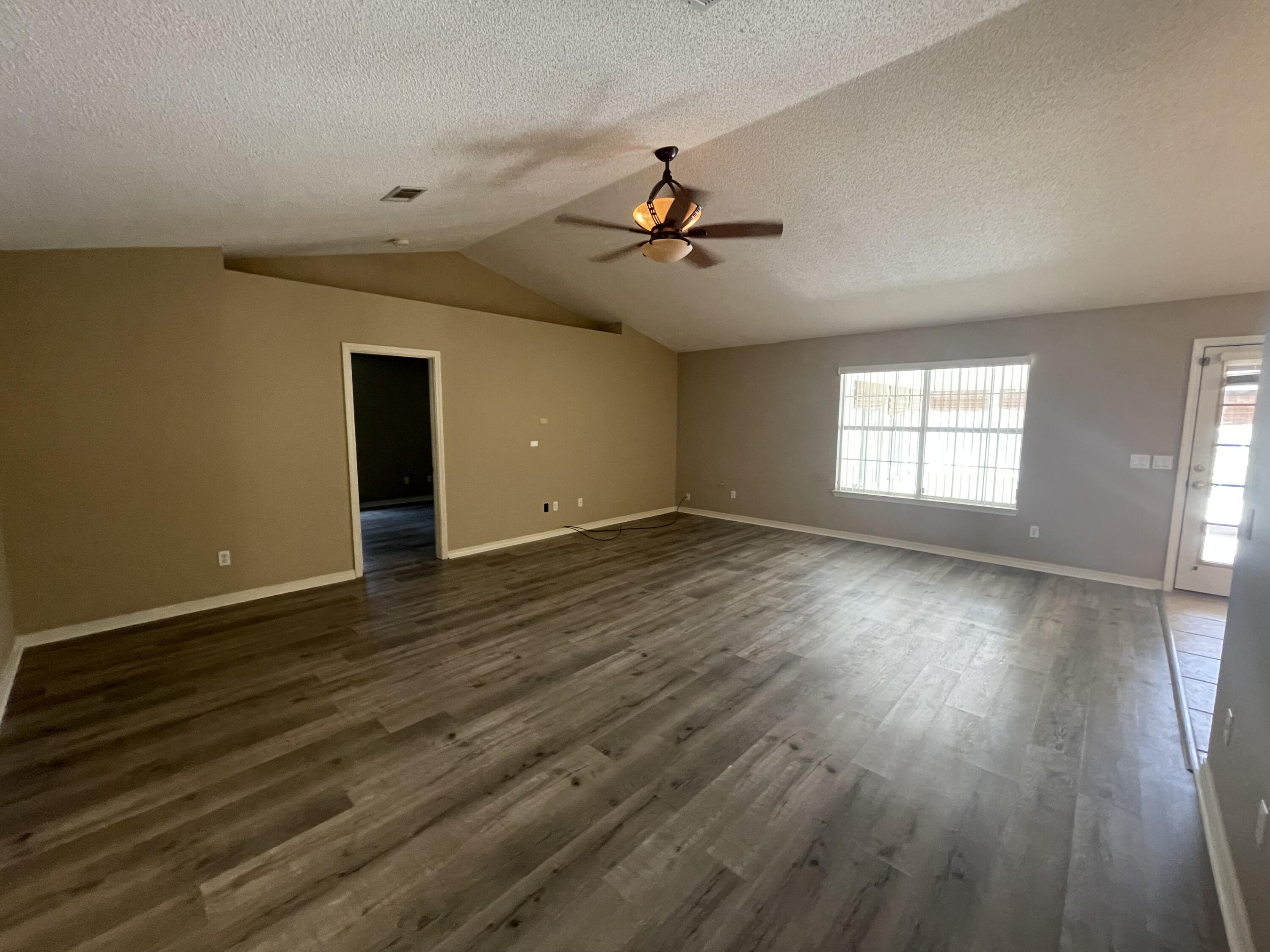 ANTIOCH ESTATES S/D LOT 51 BLK A - Residential Lease