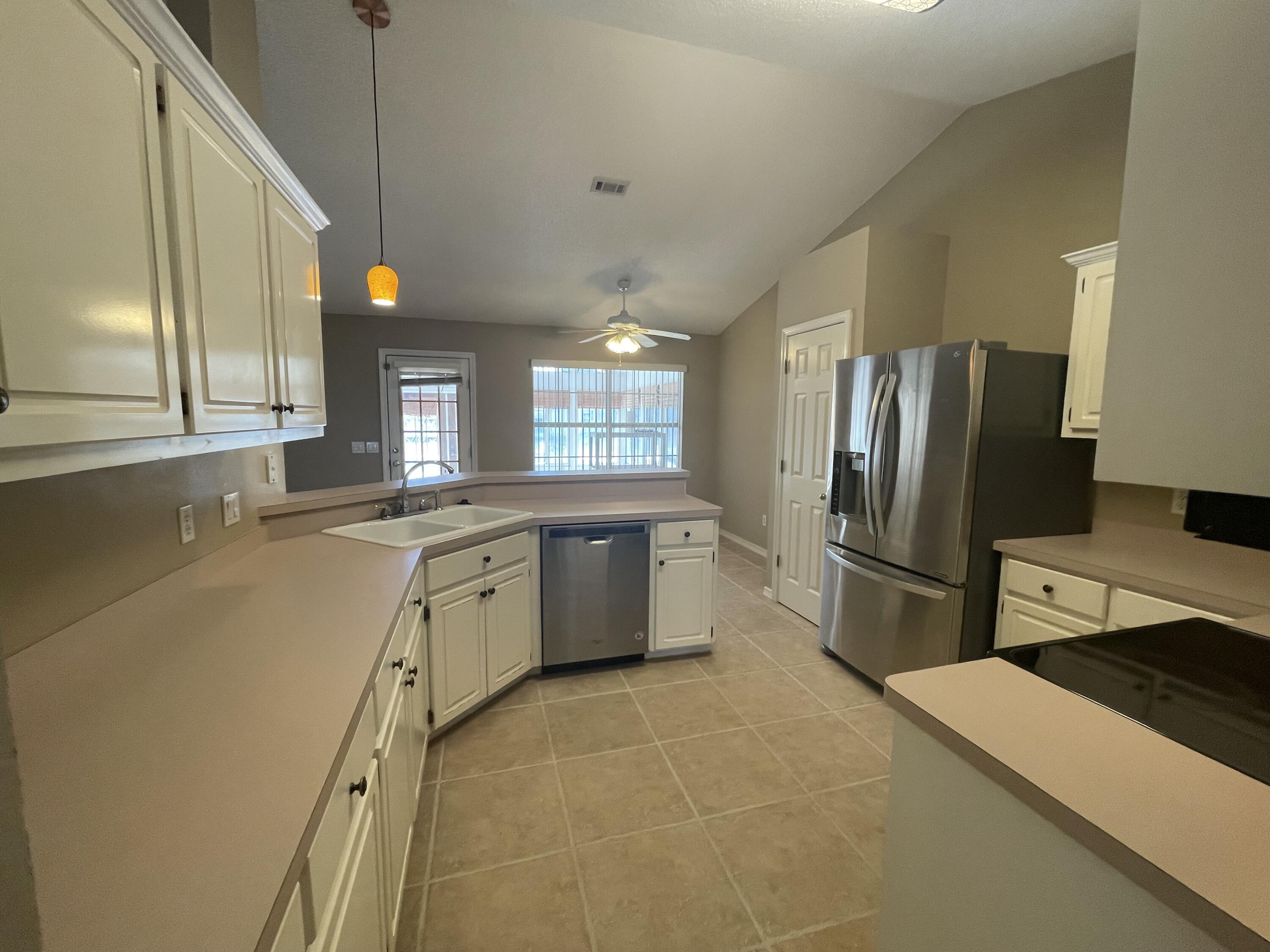 ANTIOCH ESTATES S/D LOT 51 BLK A - Residential Lease