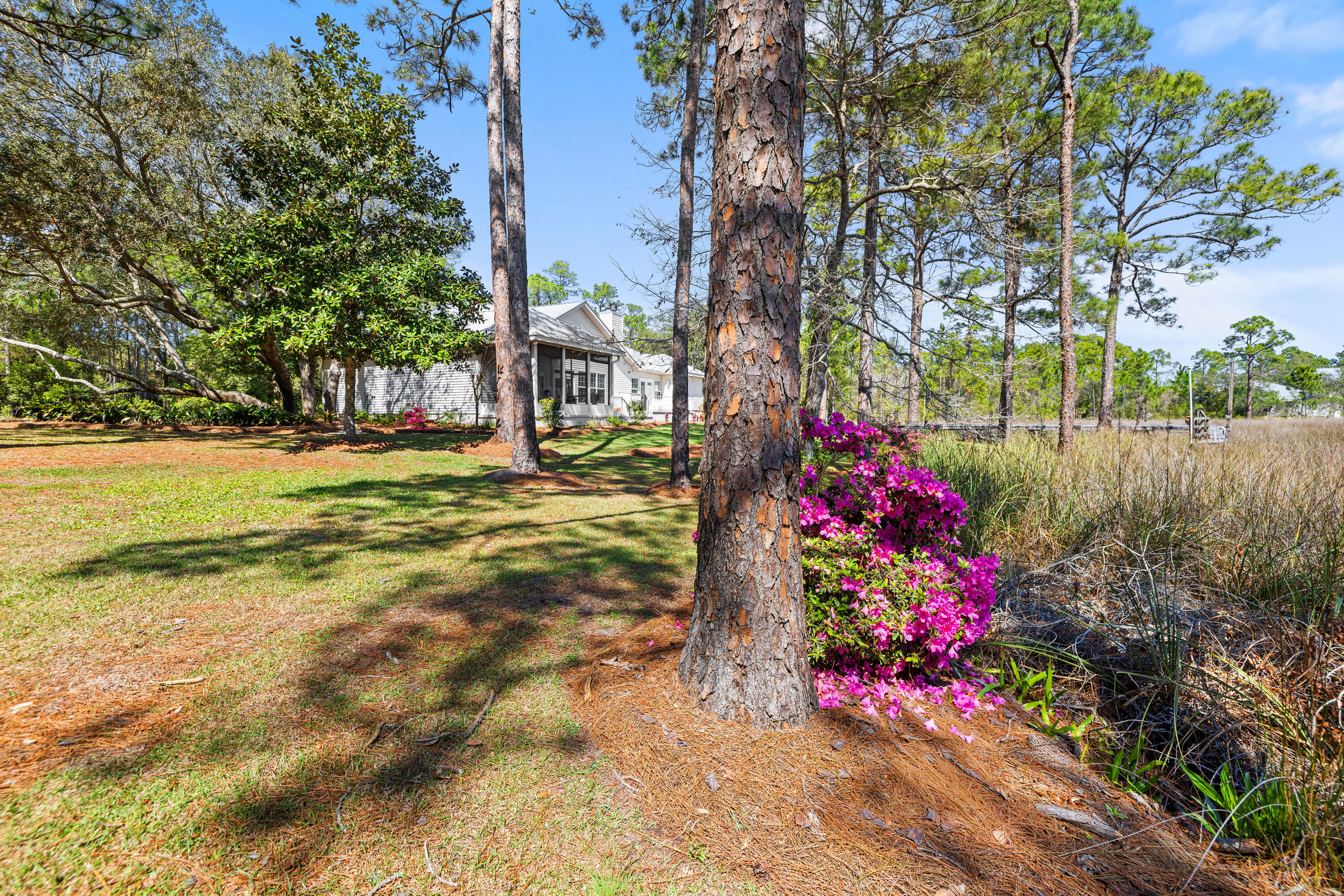BAY PINE SHORES - Residential