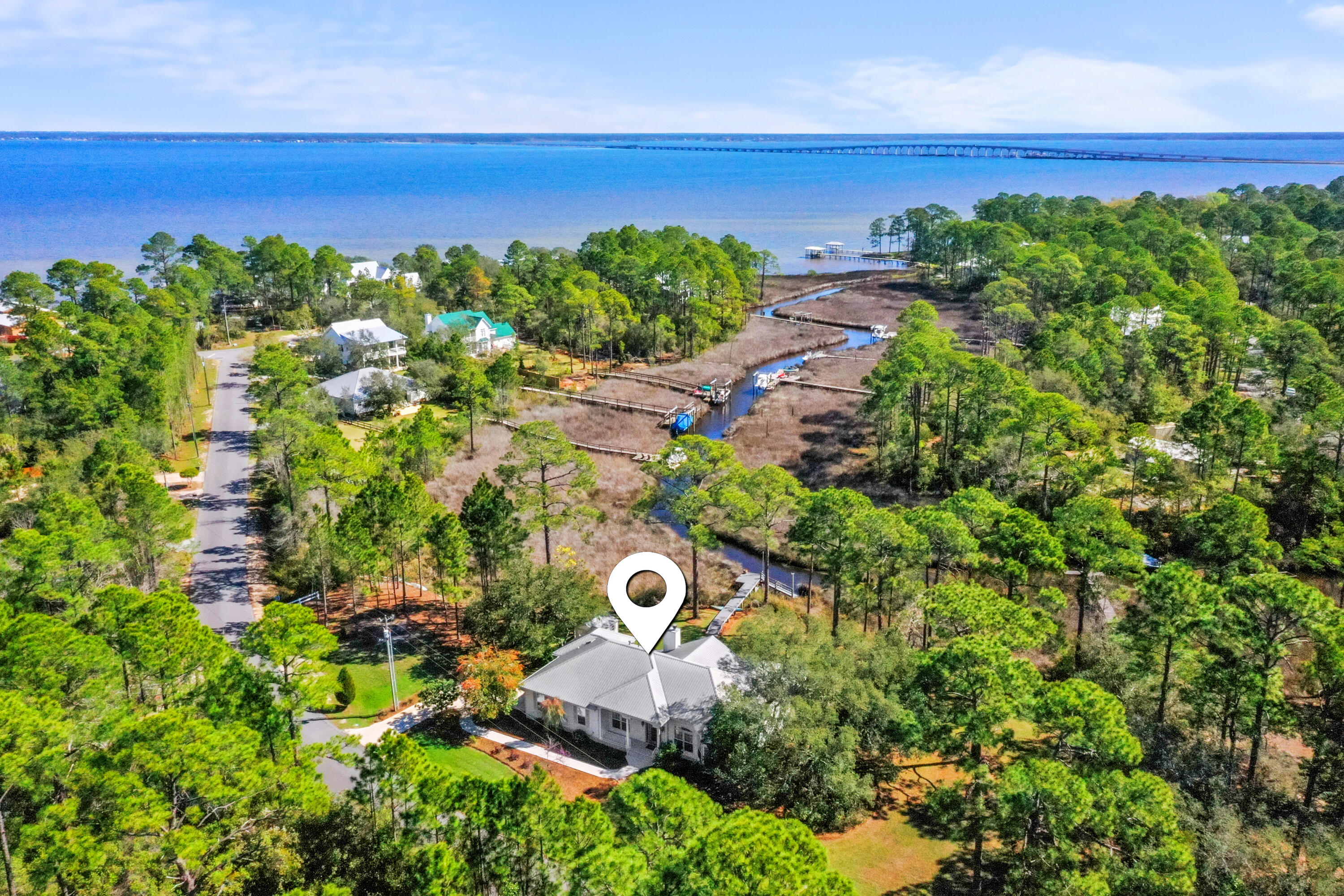 BAY PINE SHORES - Residential