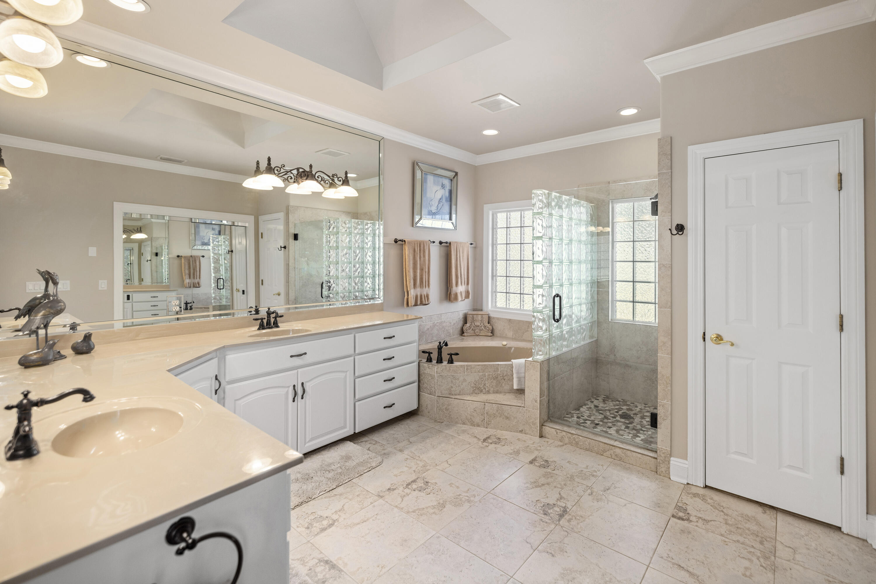 BAY PINE SHORES - Residential