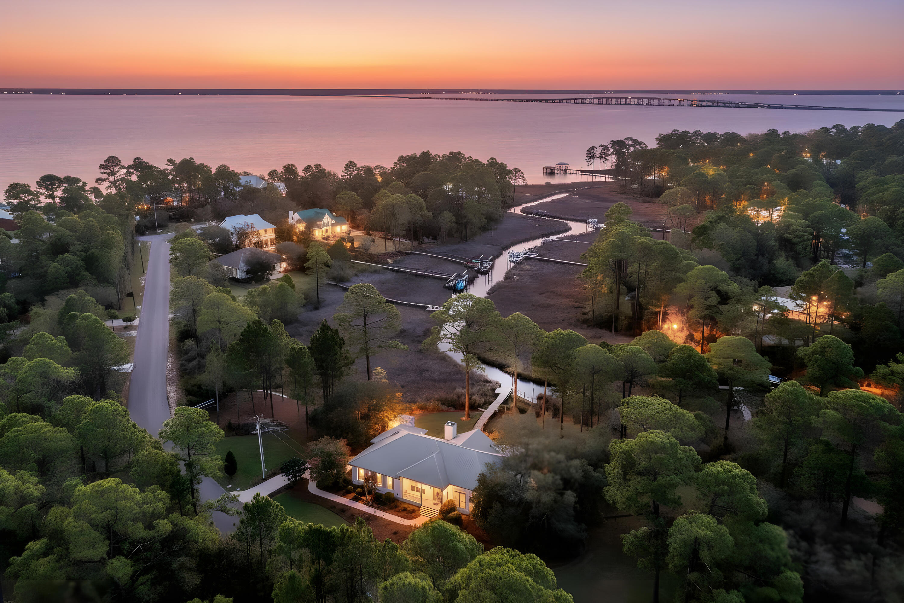 BAY PINE SHORES - Residential