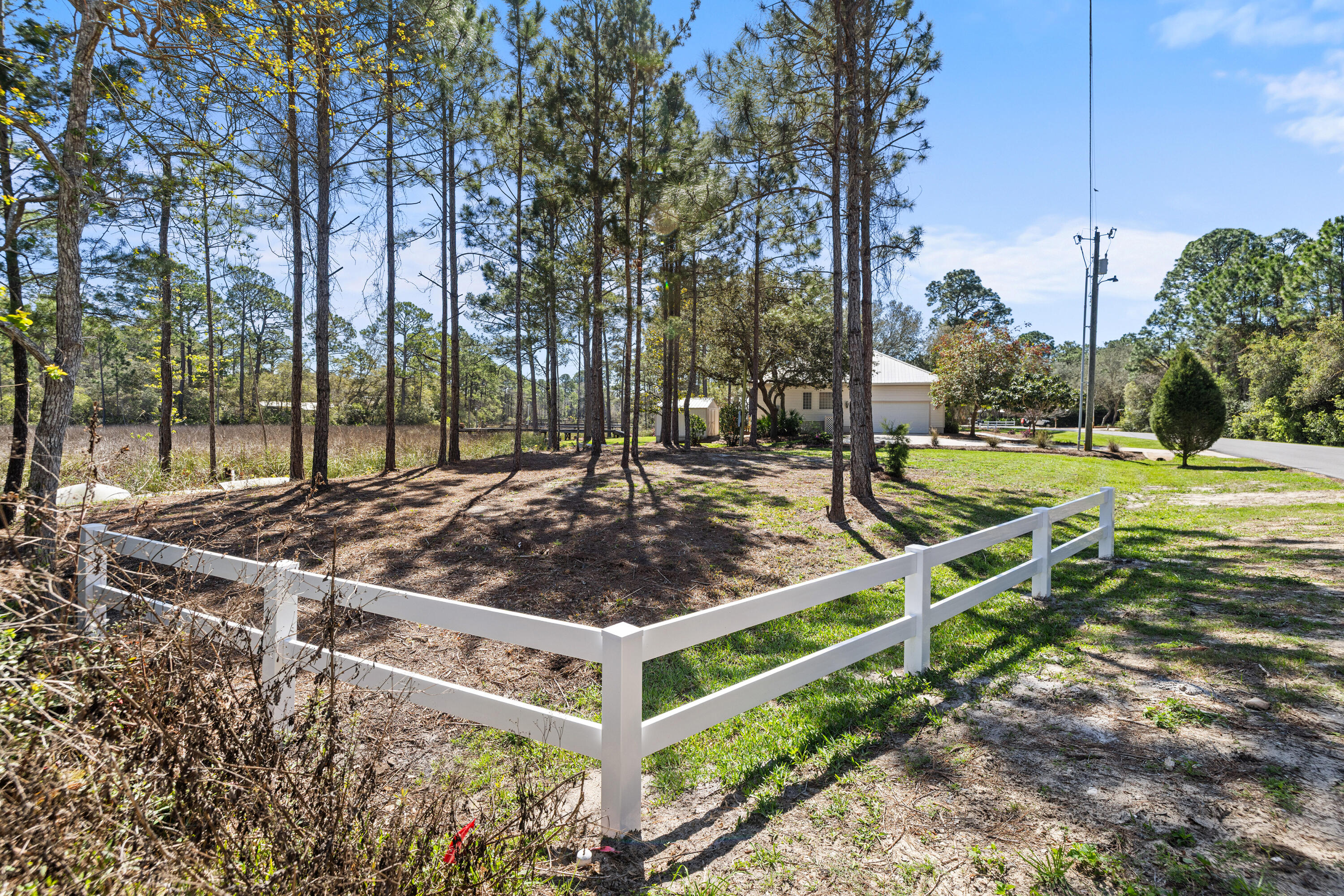 BAY PINE SHORES - Residential