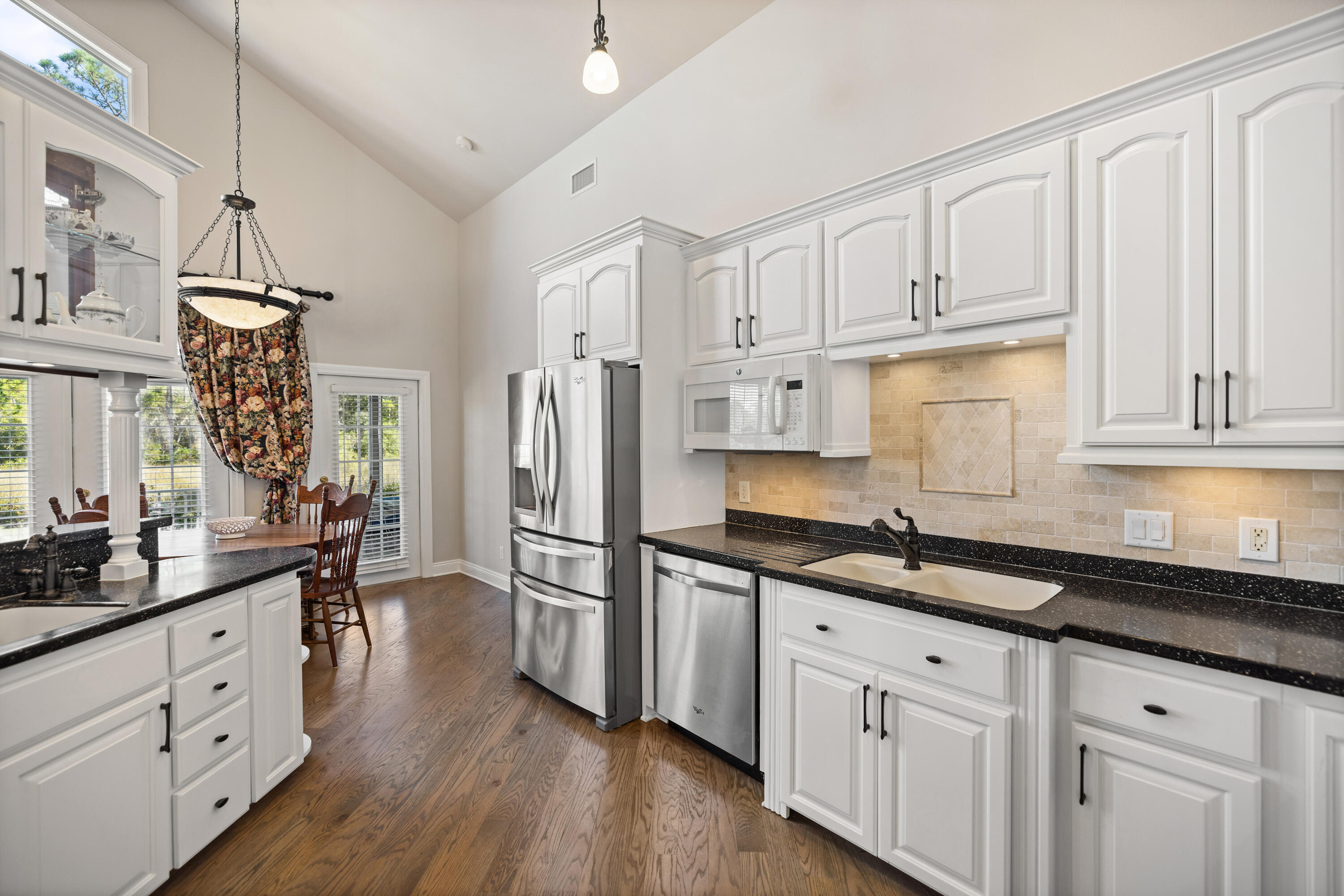 BAY PINE SHORES - Residential