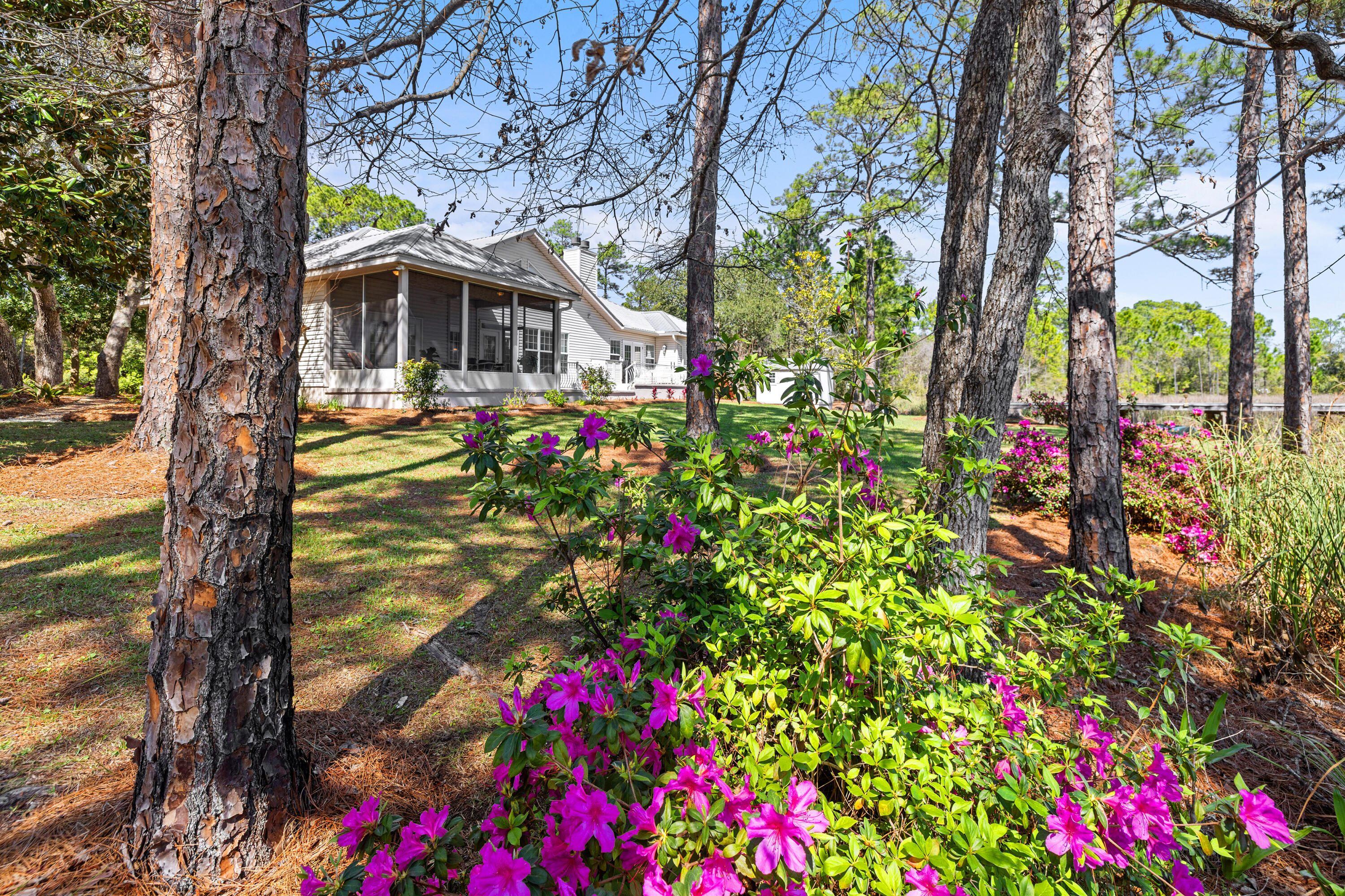 BAY PINE SHORES - Residential