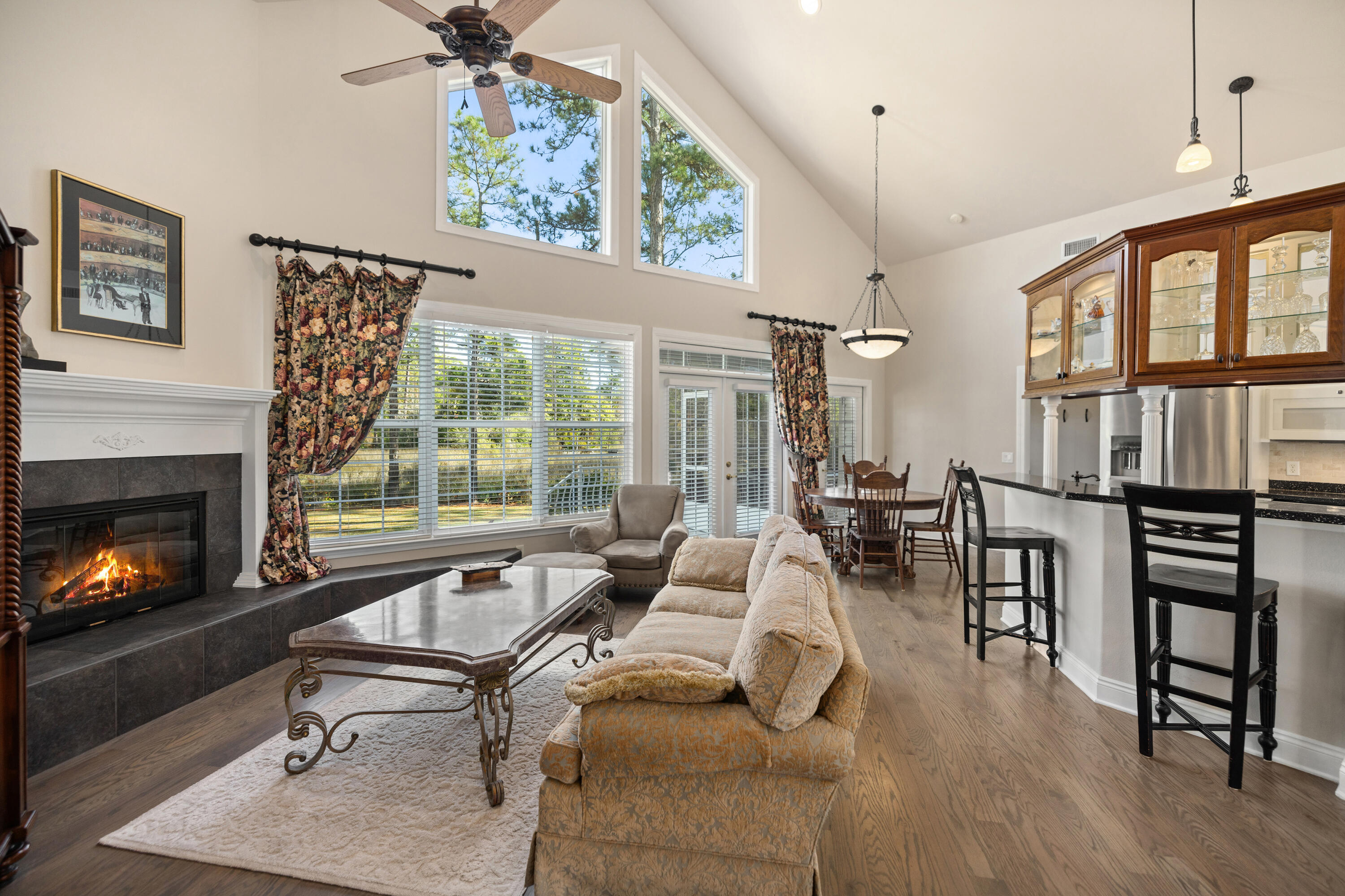 BAY PINE SHORES - Residential