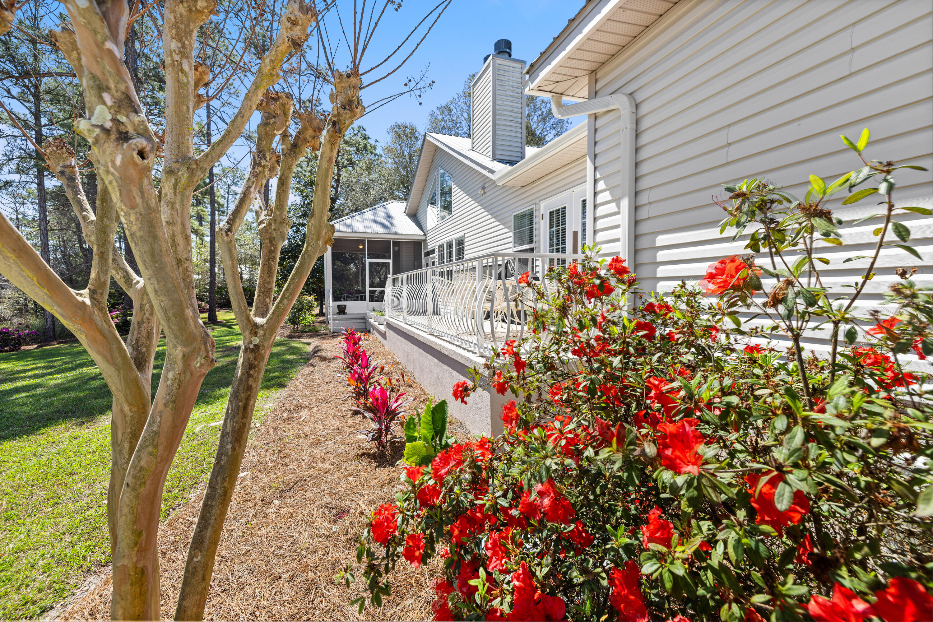 BAY PINE SHORES - Residential