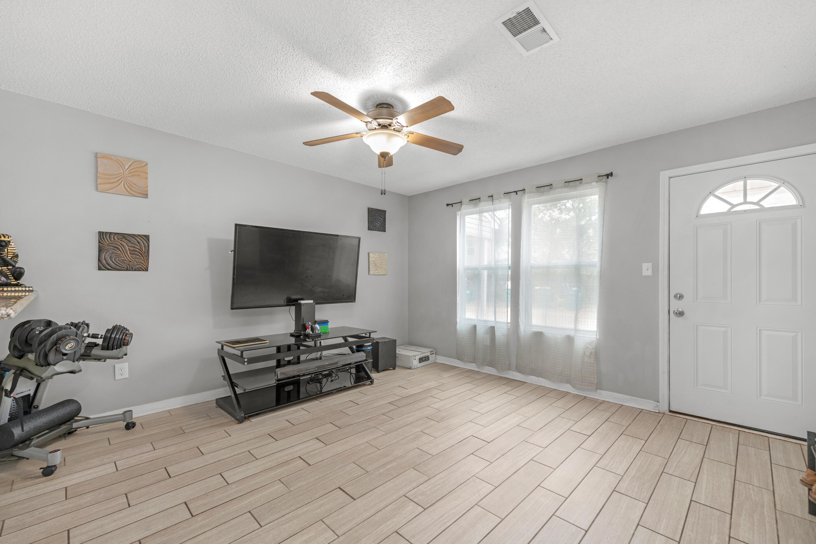 ROBSTON T/H - Residential