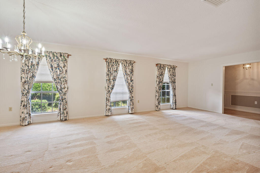 LAKE LORRAINE ESTATES 1 - Residential