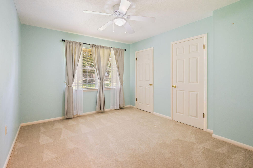 LAKE LORRAINE ESTATES 1 - Residential