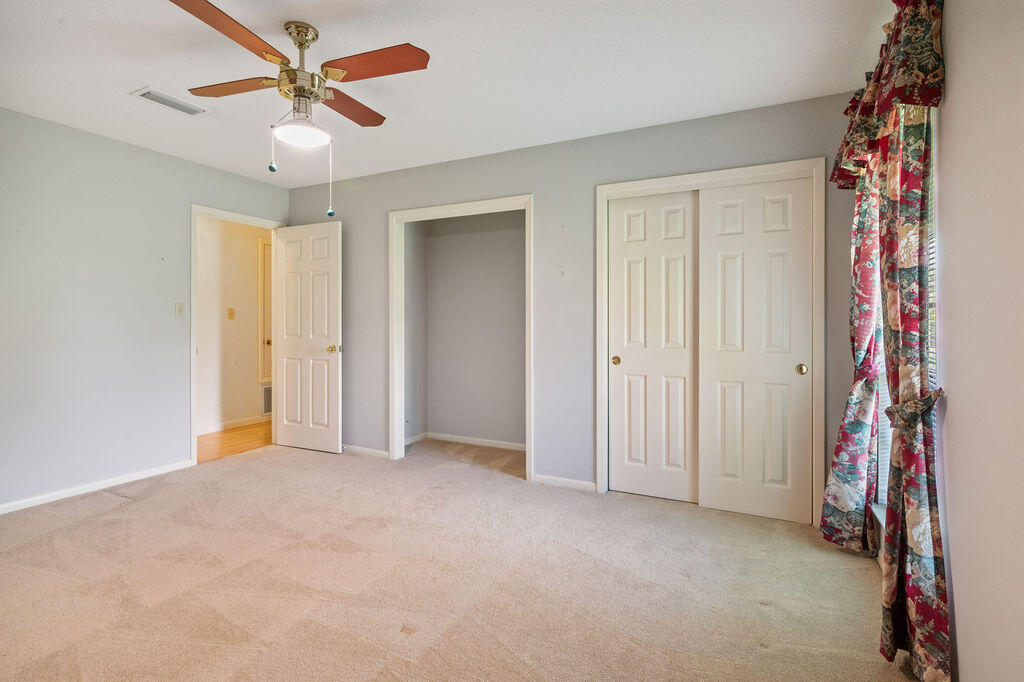 LAKE LORRAINE ESTATES 1 - Residential