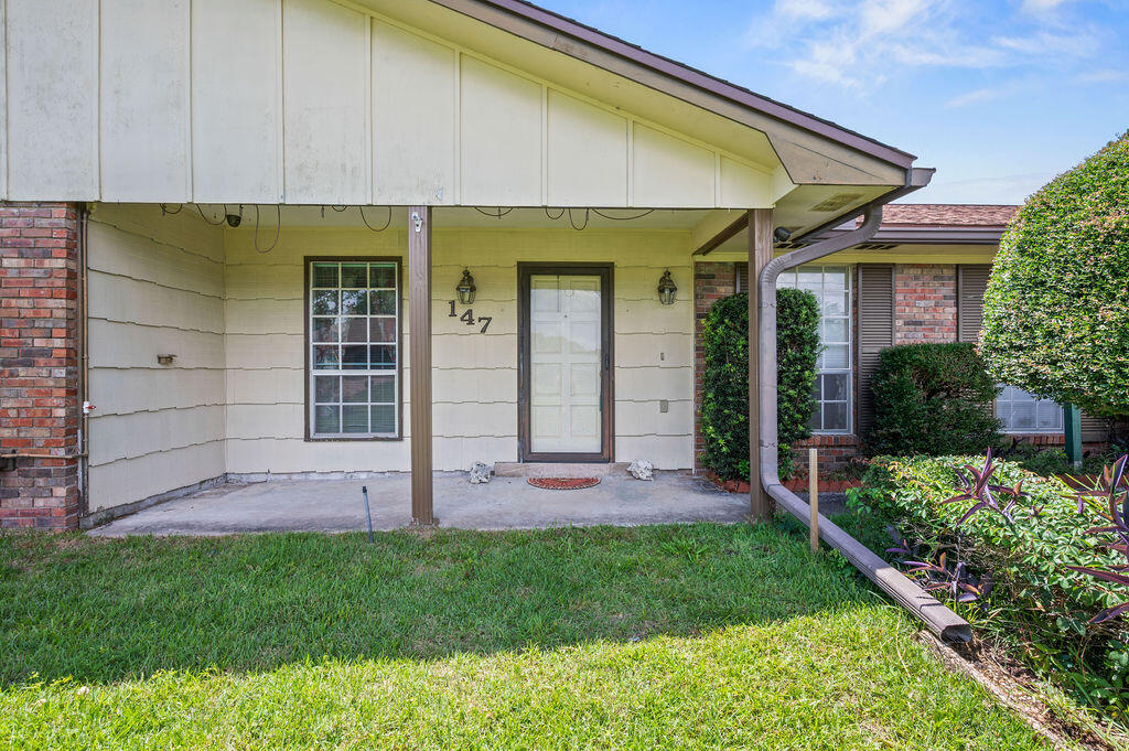 LAKE LORRAINE ESTATES 1 - Residential
