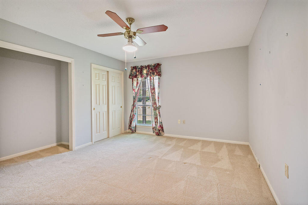 LAKE LORRAINE ESTATES 1 - Residential
