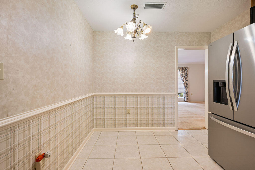 LAKE LORRAINE ESTATES 1 - Residential