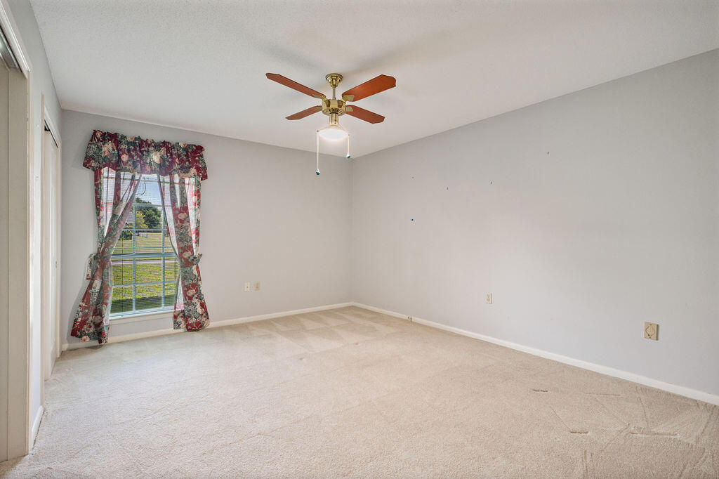 LAKE LORRAINE ESTATES 1 - Residential