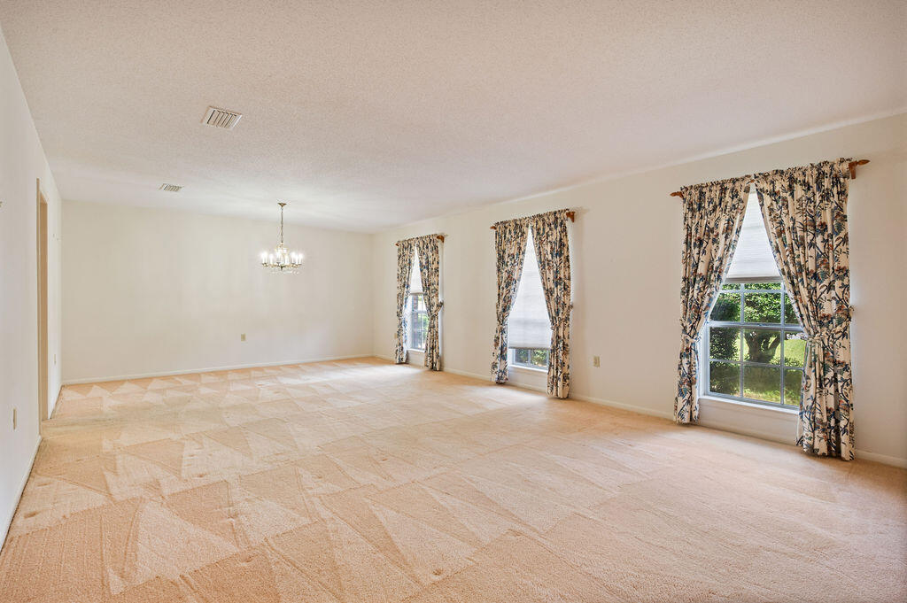 LAKE LORRAINE ESTATES 1 - Residential
