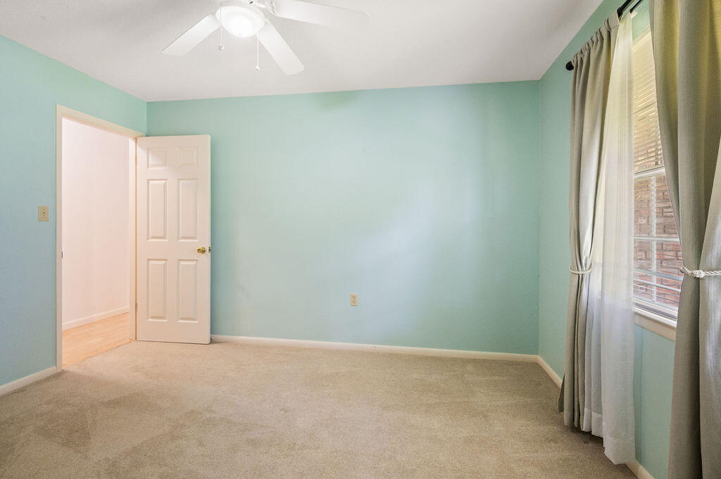 LAKE LORRAINE ESTATES 1 - Residential