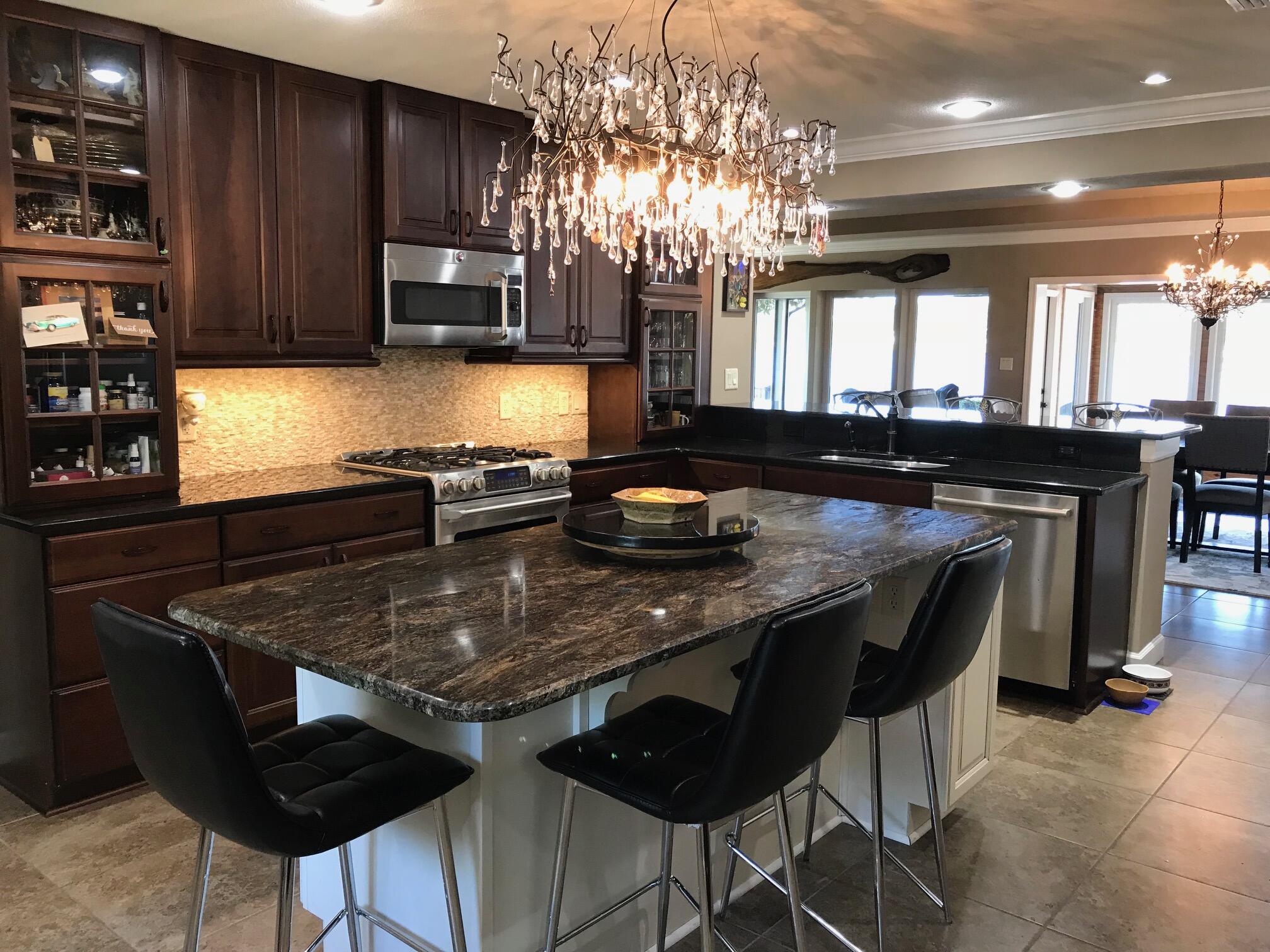 LAKEVIEW ESTATES - Residential