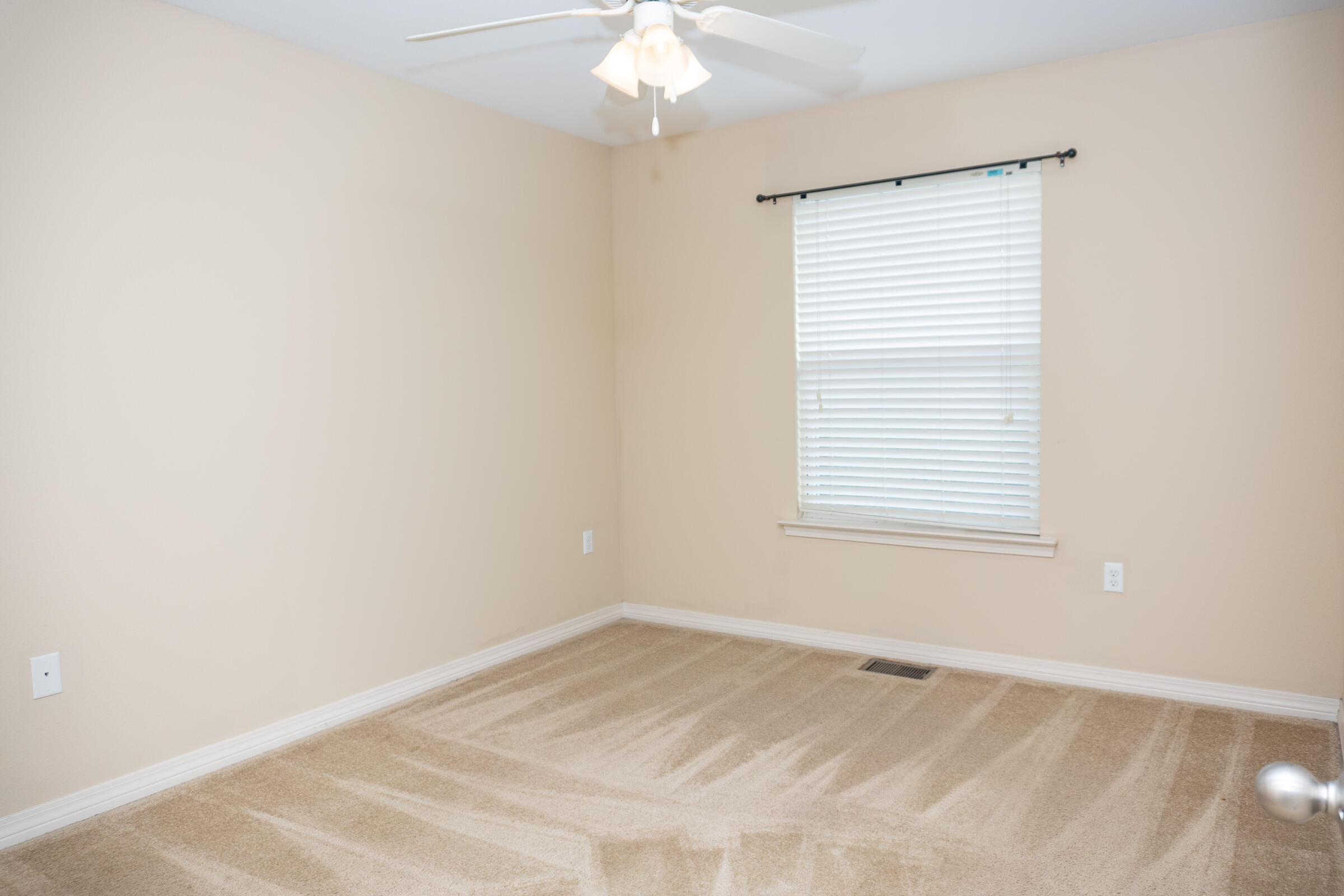 SANDY RIDGE COTTAGES - Residential Lease