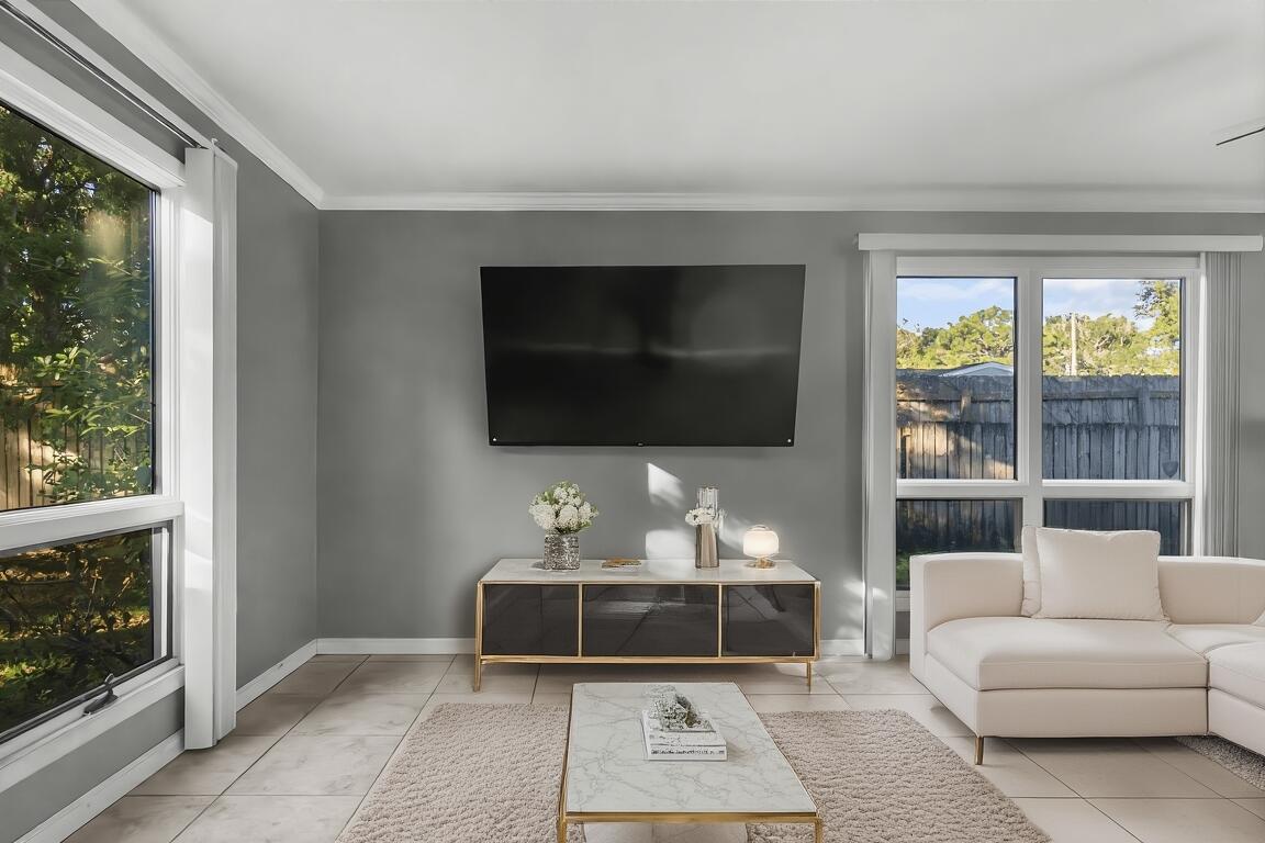 MIDPINES - Residential