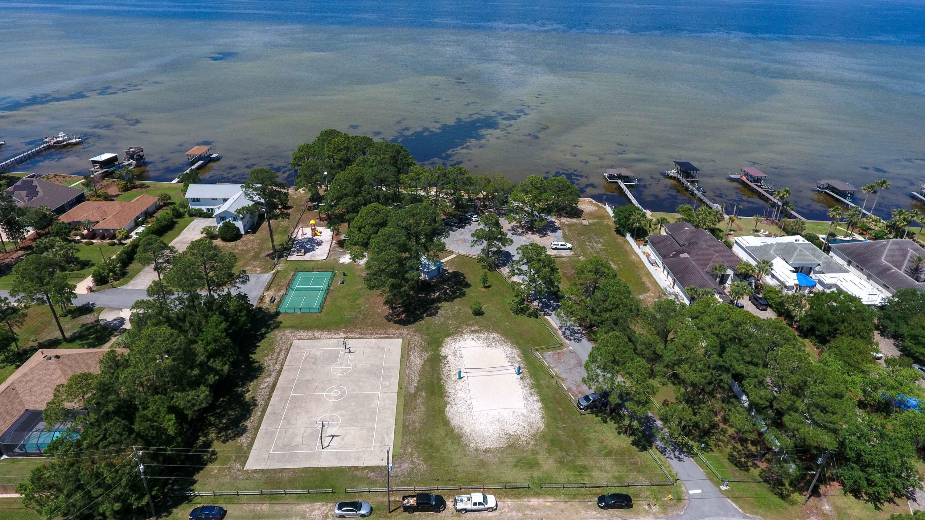 HOLIDAY SHORES ESTATES 2ND ADDN - Land