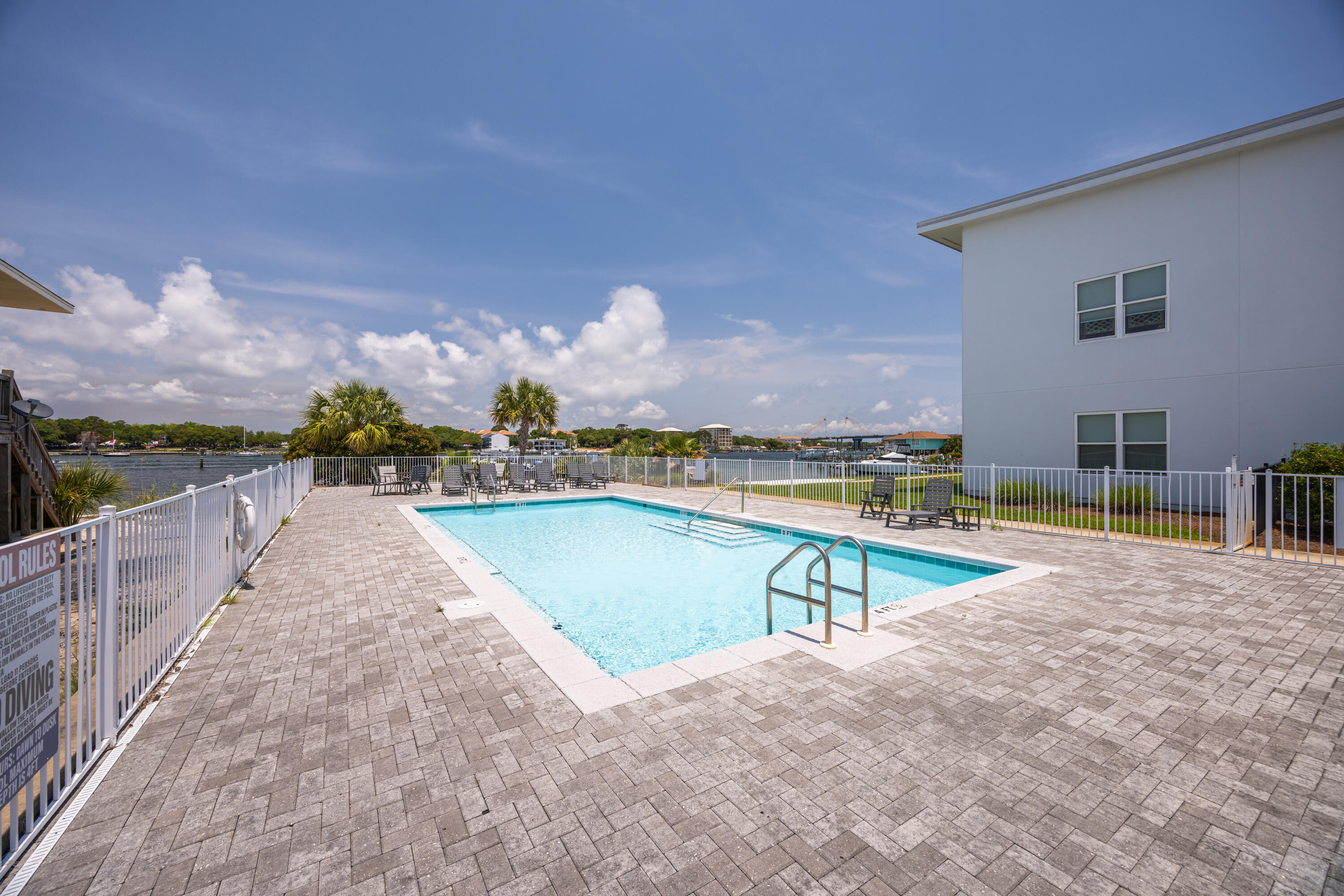 SOUNDSIDE LOFTS - Residential
