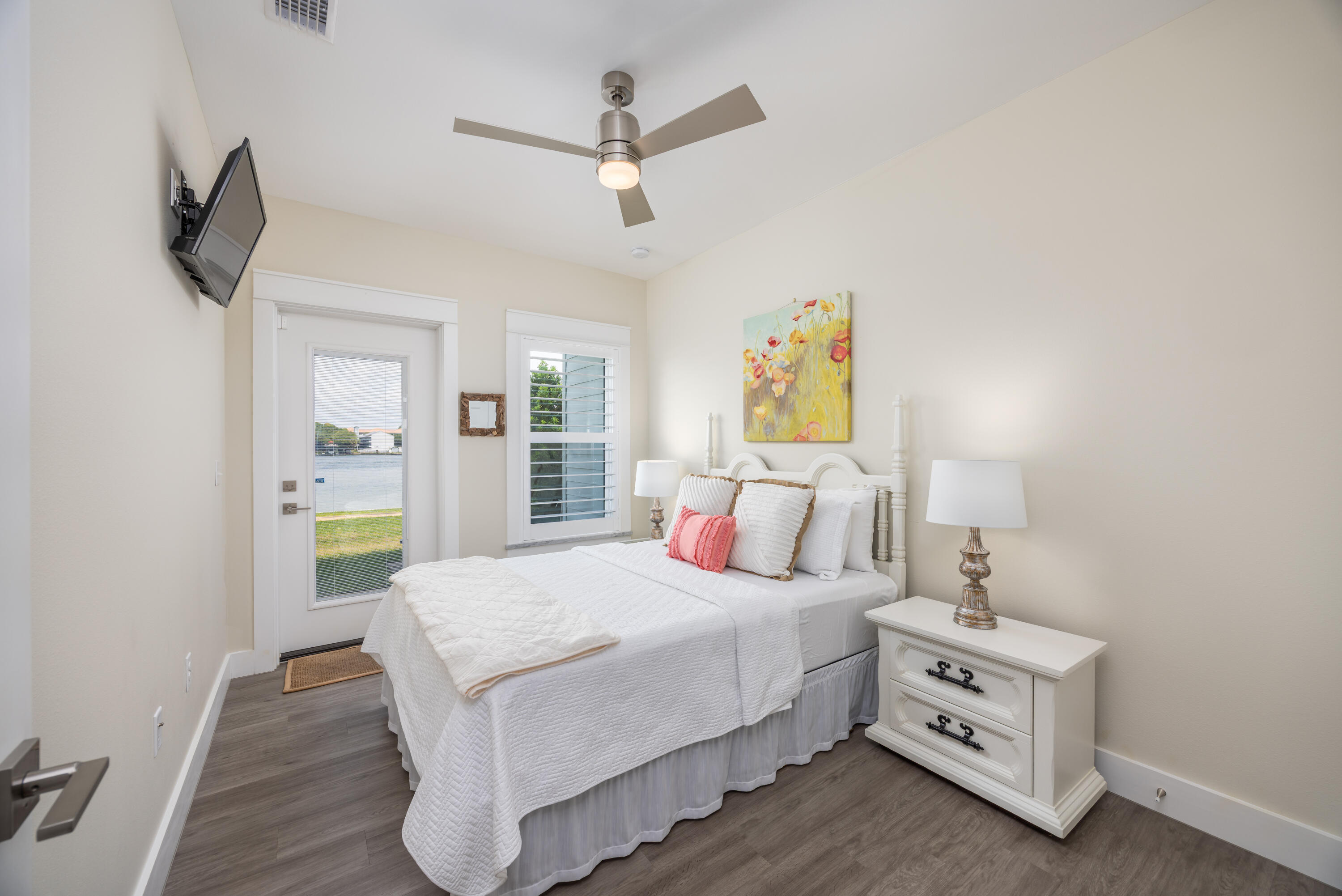 SOUNDSIDE LOFTS - Residential