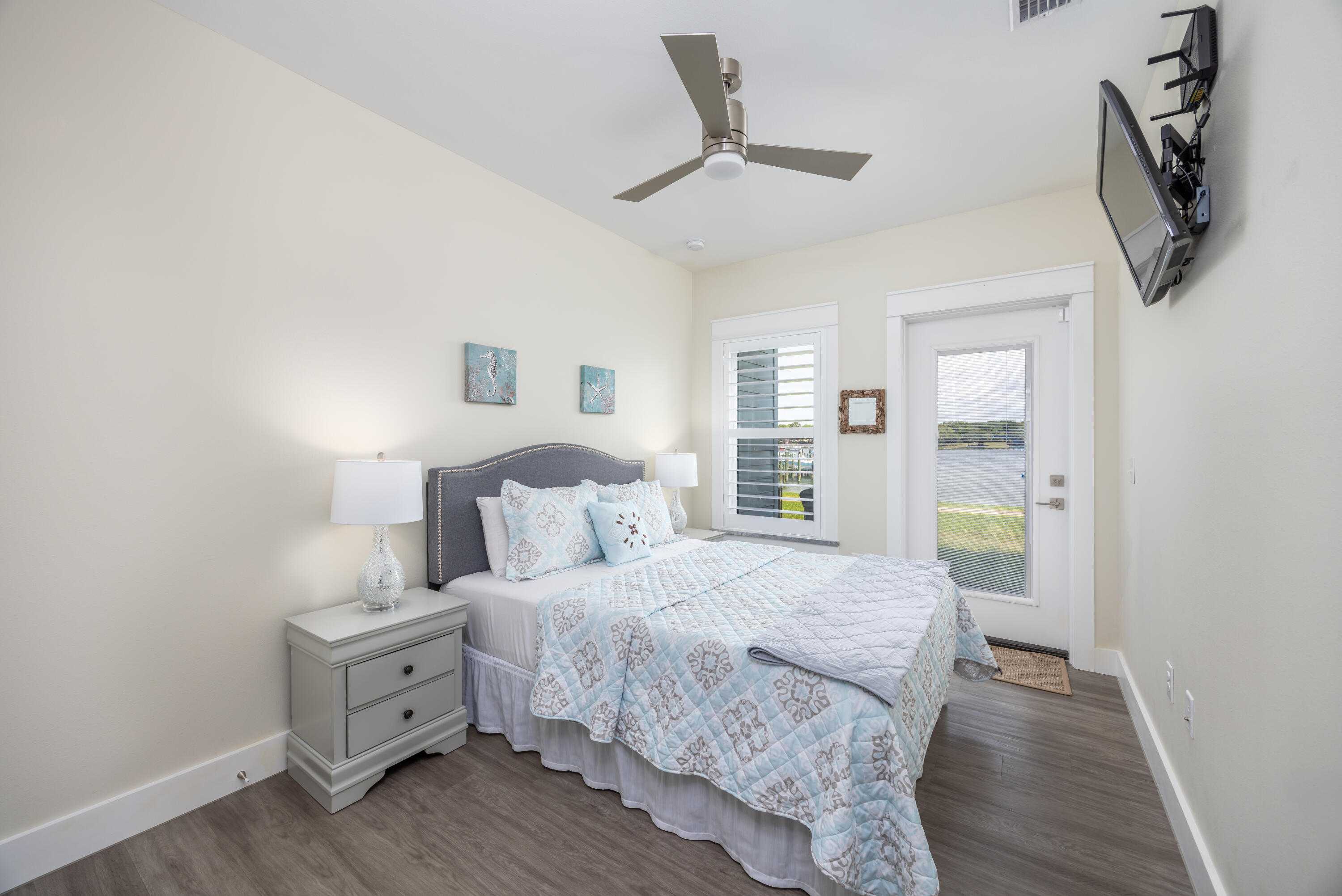 SOUNDSIDE LOFTS - Residential