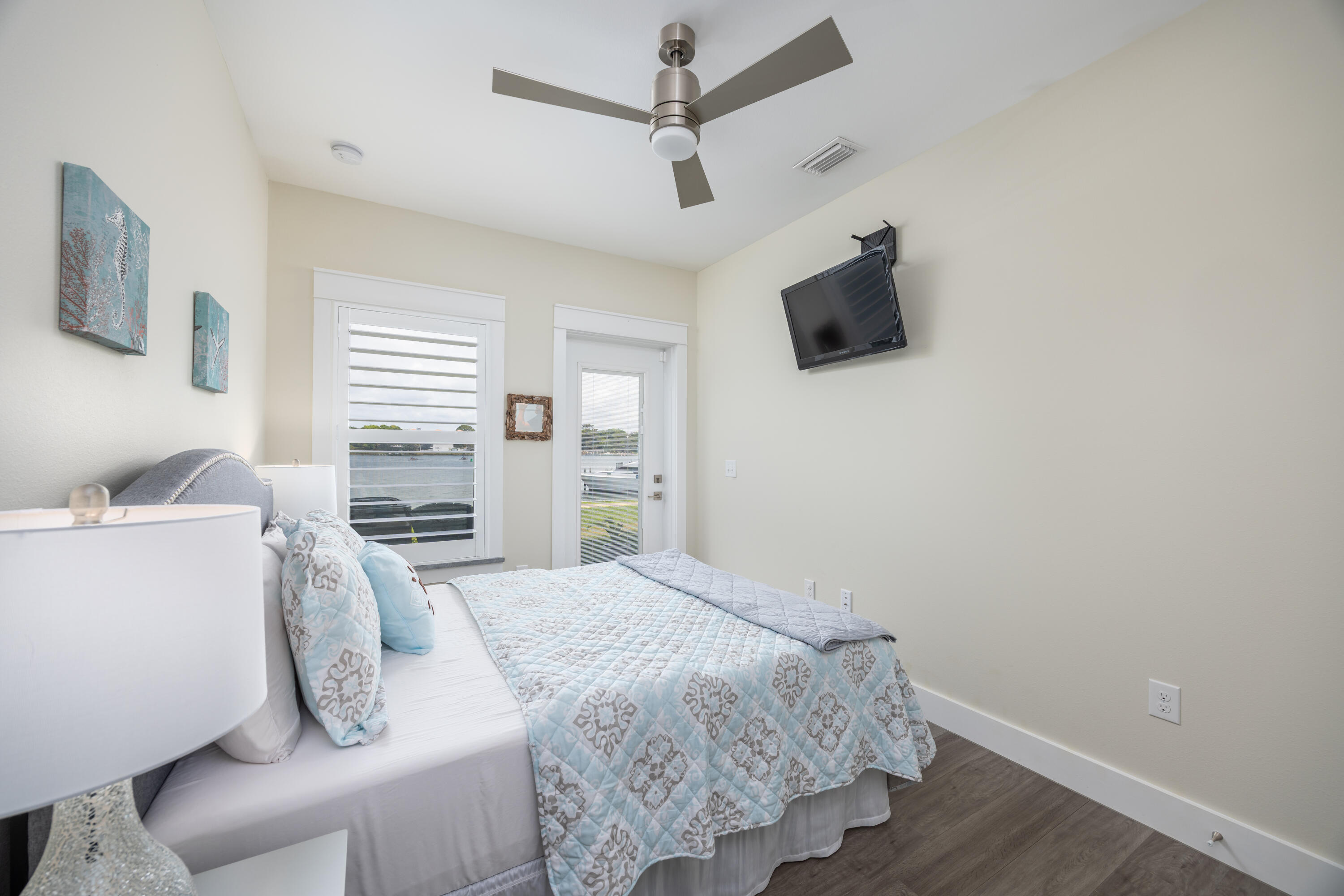 SOUNDSIDE LOFTS - Residential