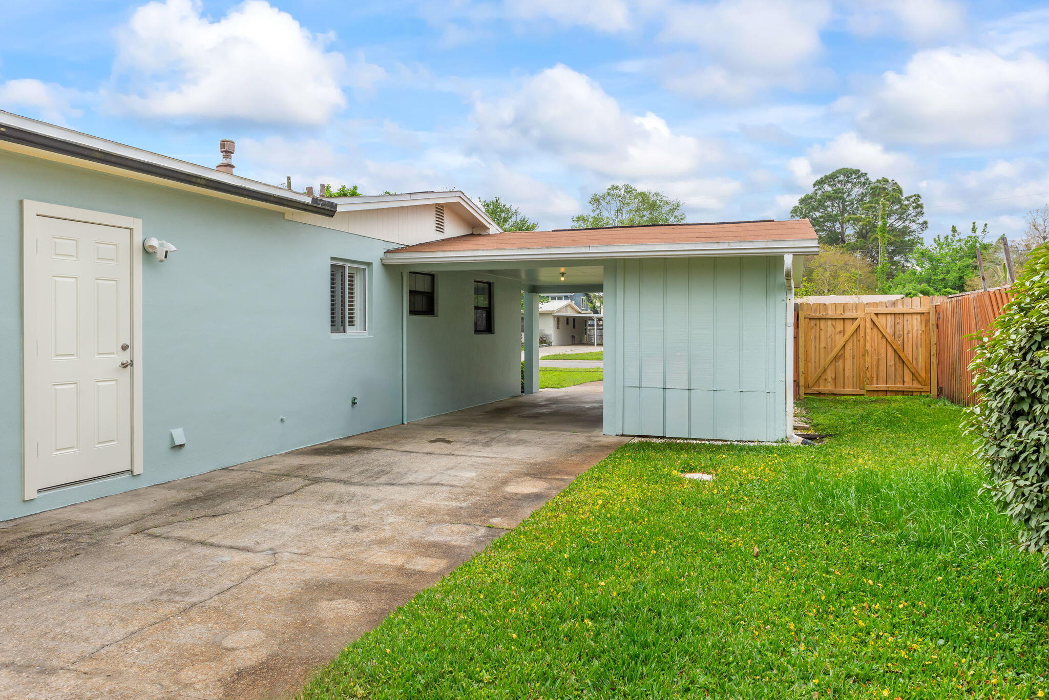 OAK TREE PARK - Residential