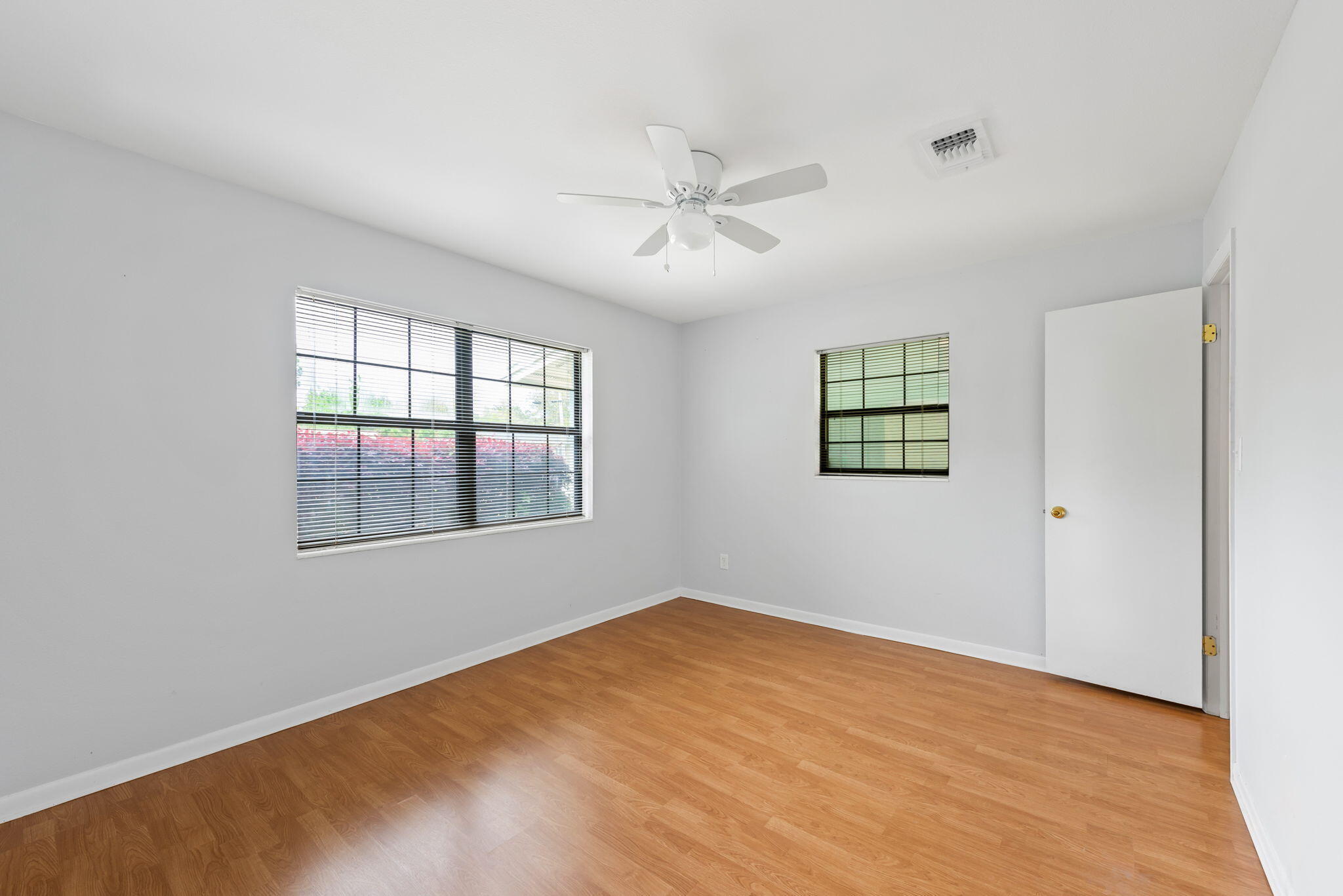 OAK TREE PARK - Residential
