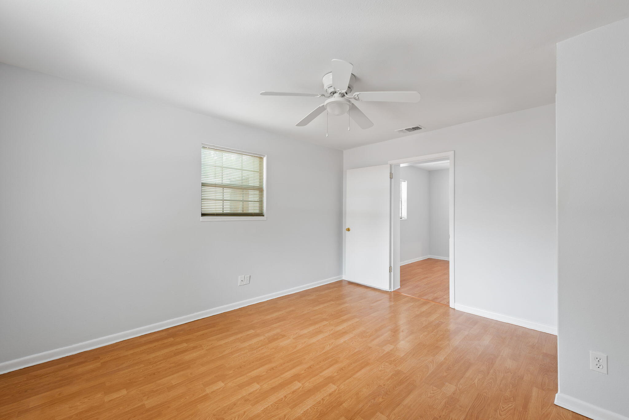 OAK TREE PARK - Residential