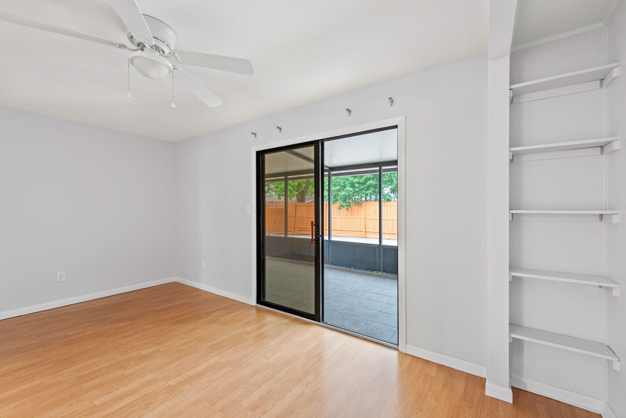 OAK TREE PARK - Residential