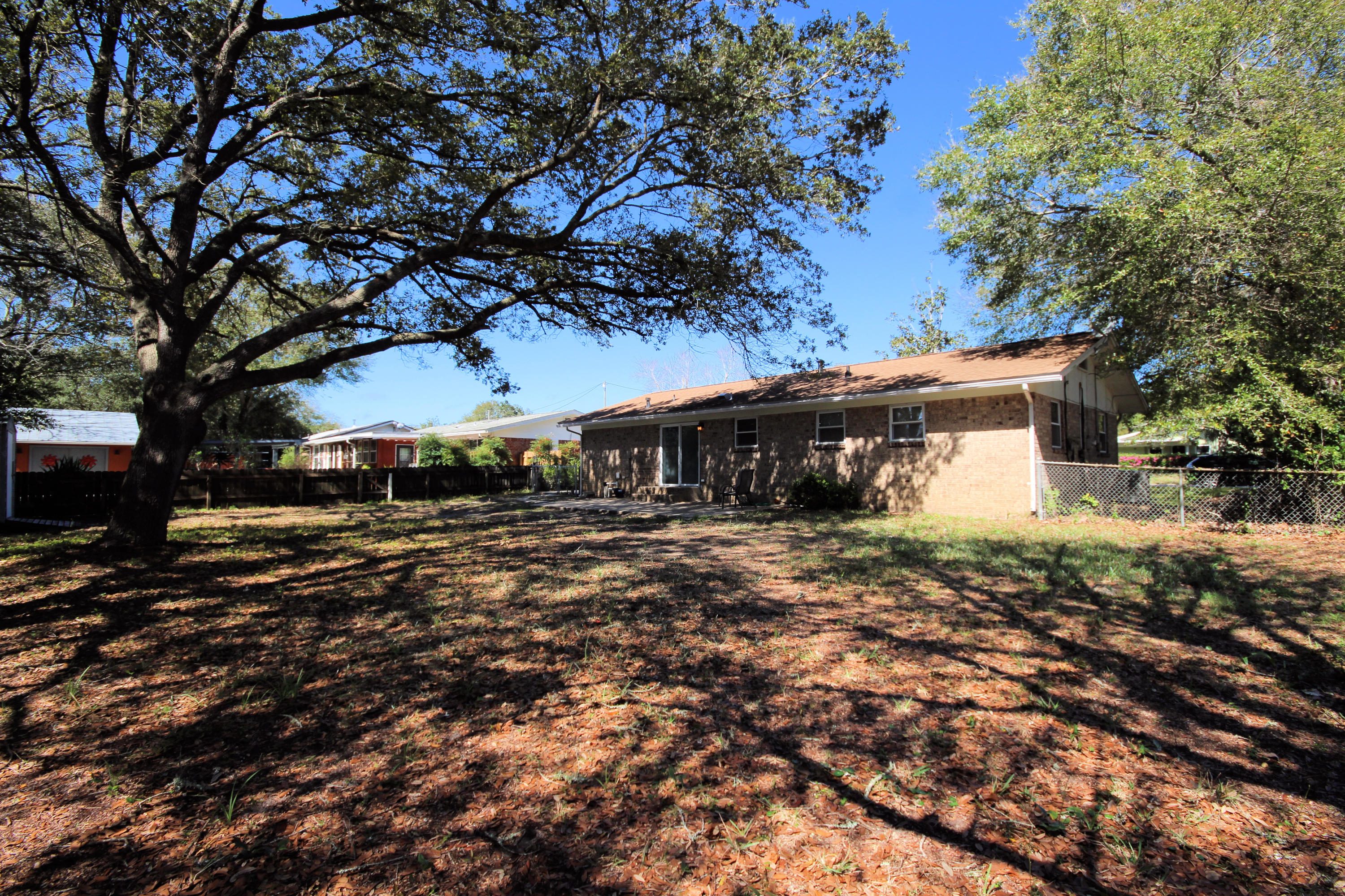 MARY ESTHER HEIGHTS - Residential